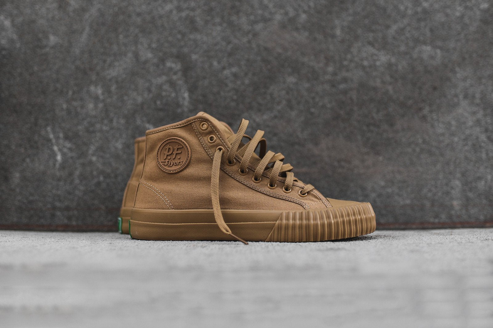 PF Flyers Center Hi Mens Size 16 Beige Canvas High Top Shoes Sneakers High-Top White Canvas Sneakers Built for Retro Looks and  main image 4