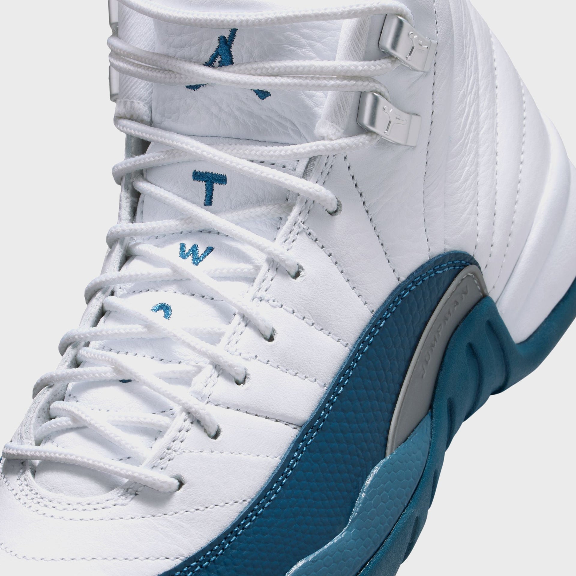 Jordan GS Air Jordan 12 Retro - White / French Blue / Metallic Silver