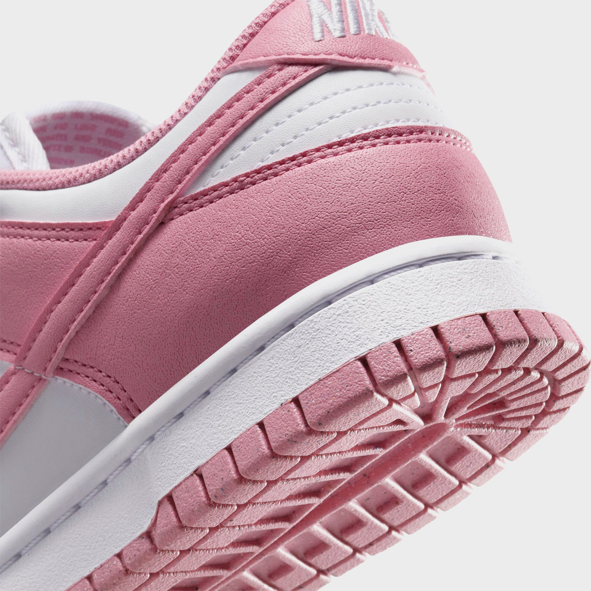 Nike WMNS Dunk Low Next Nature - White / Elemental Pink