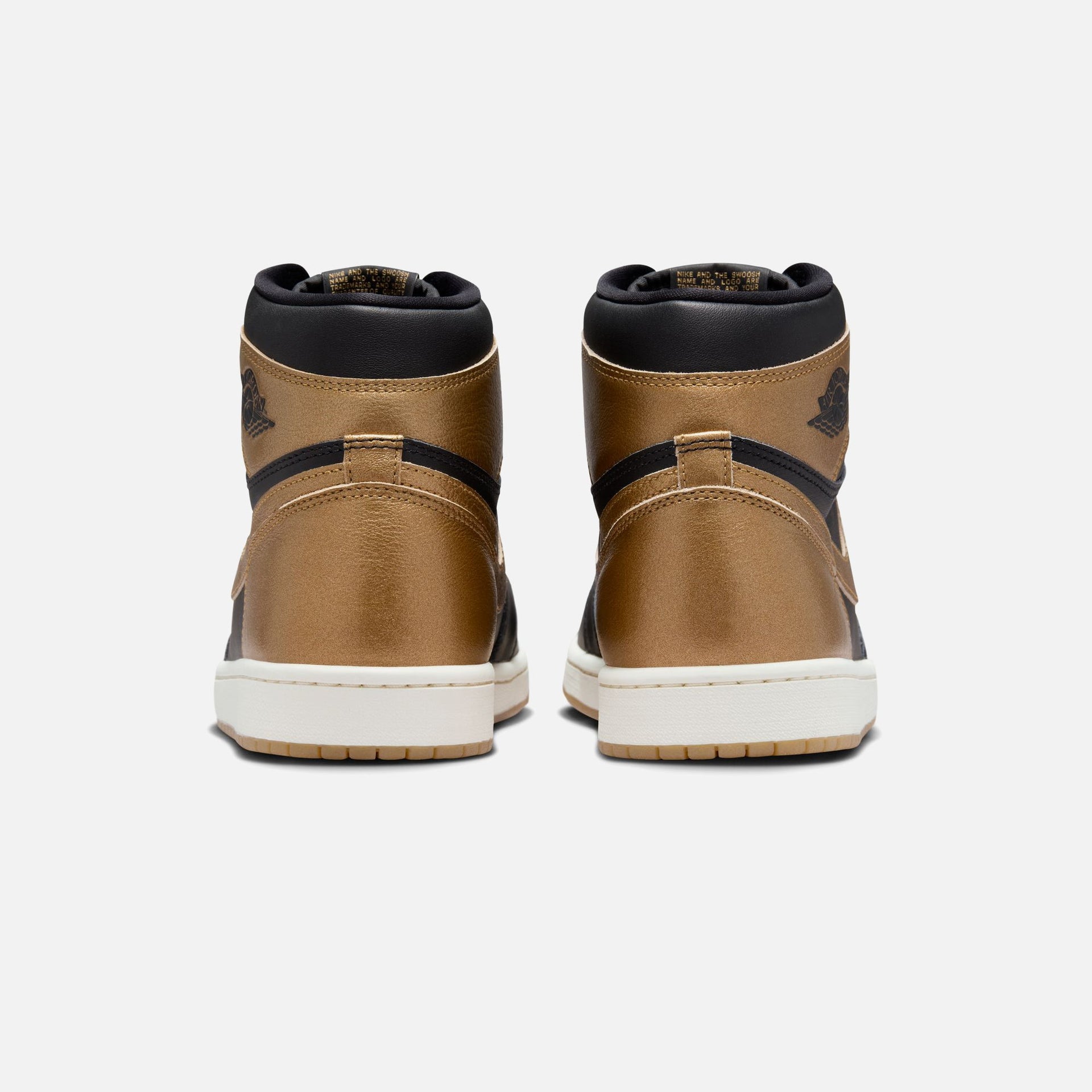 Jordan Air Jordan 1 Retro High OG - Black / Metallic Gold