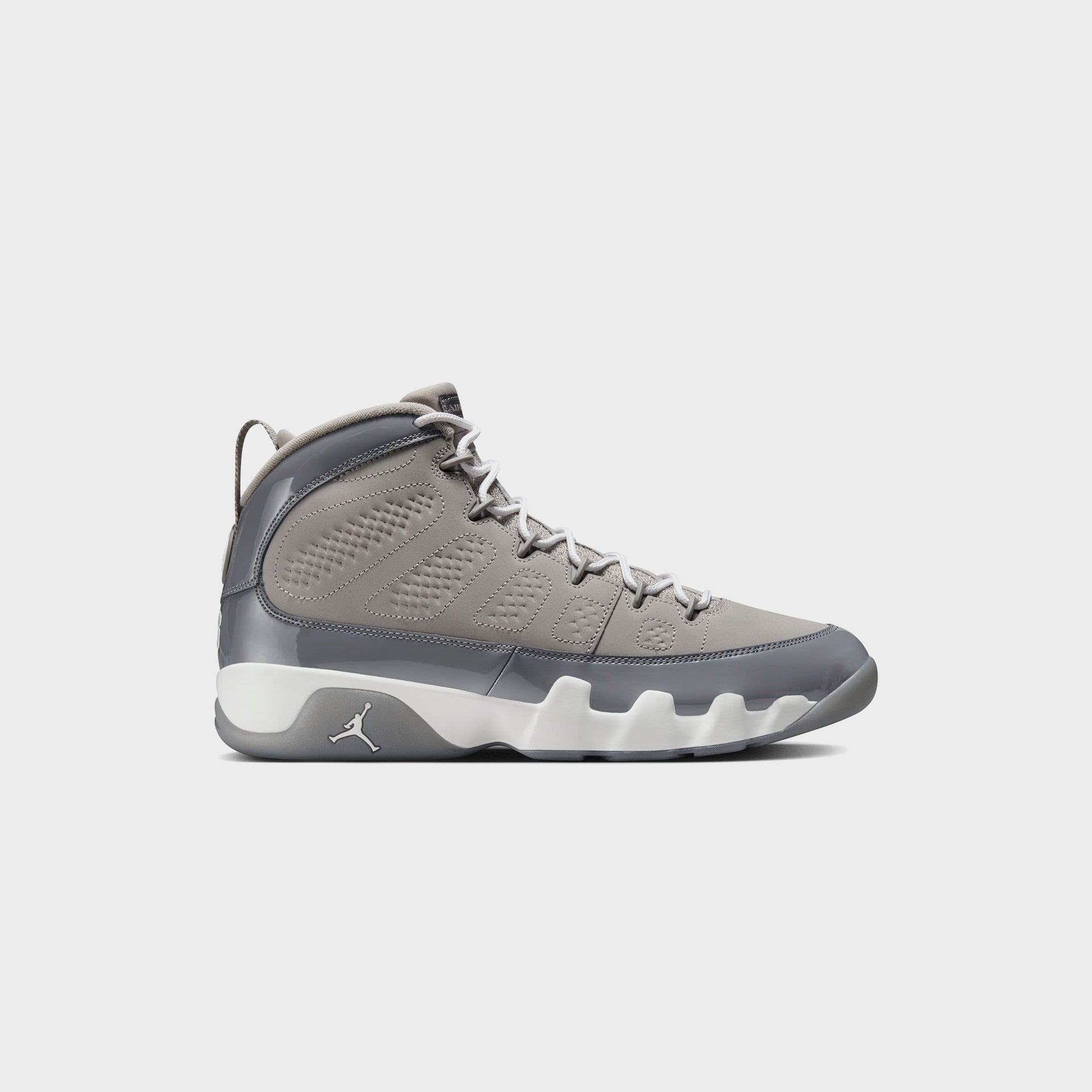 Nike Air Jordan 9 Retro - Medium Grey / Cool Grey / White