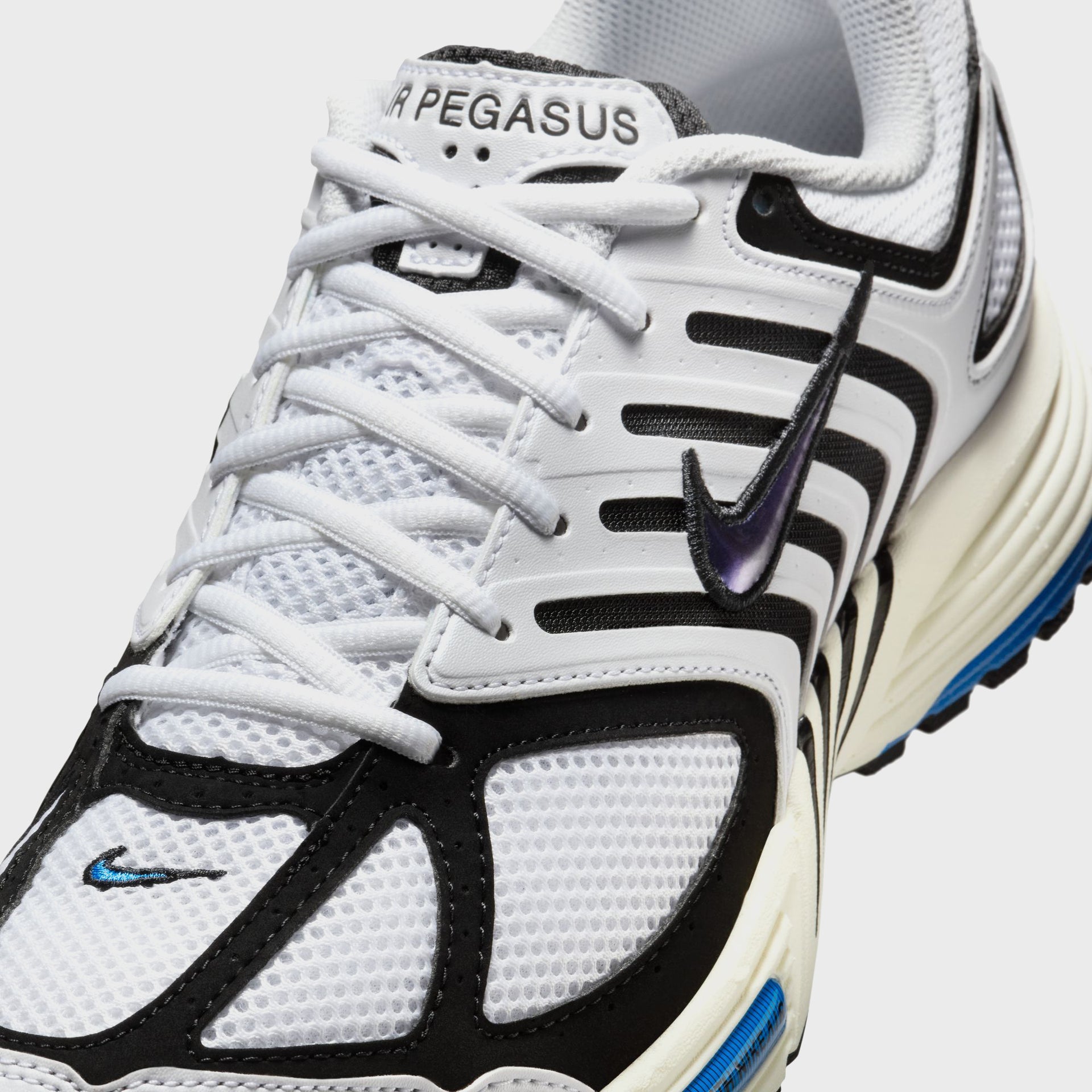 Nike Air Pegasus 2K5 - White / Black / Neutral Grey / Photo Blue