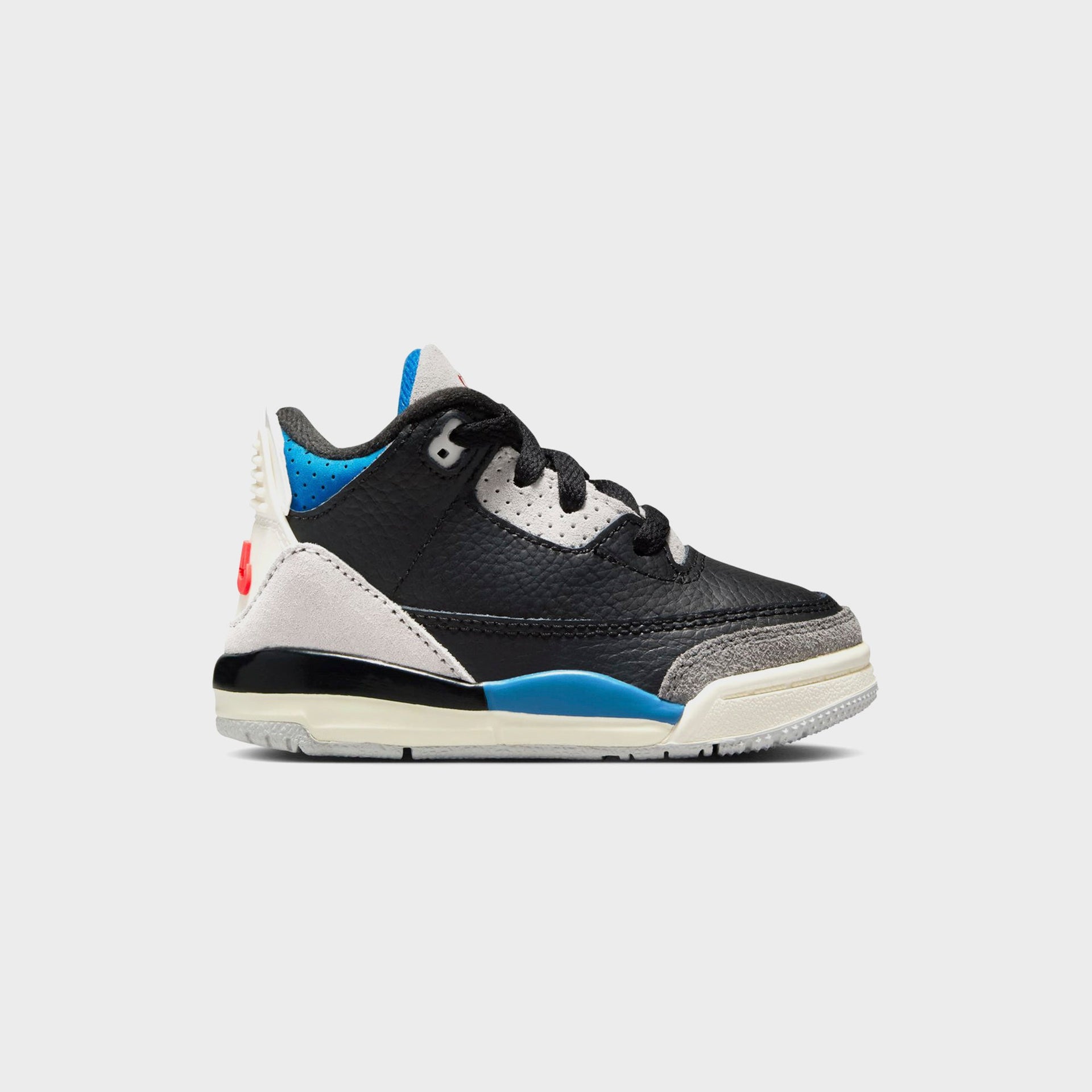 Jordan TD Air Jordan 3 Retro OG - Black / Chile Red / Neutral Grey