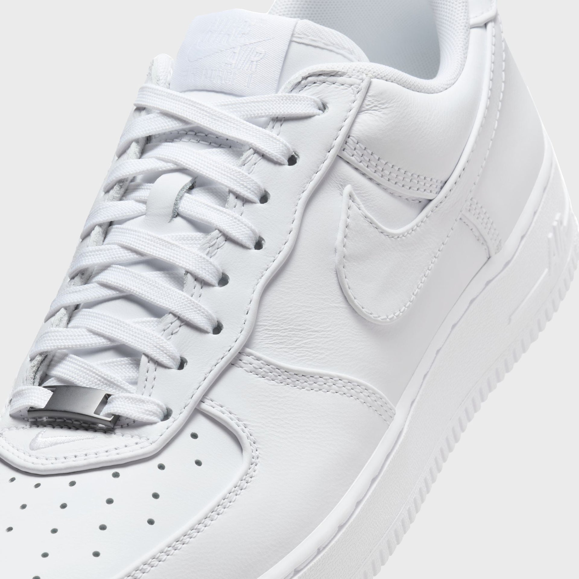 Nike Air Force 1 Low Retro PRM - Triple White