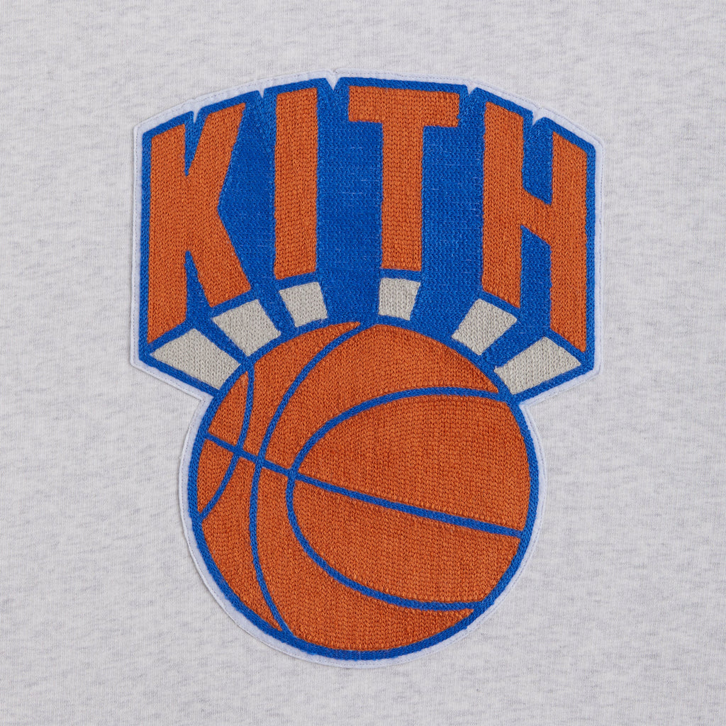 Kith for the New York Knicks Retro NY Nelson Crewneck - Light Heather – Kith  Europe