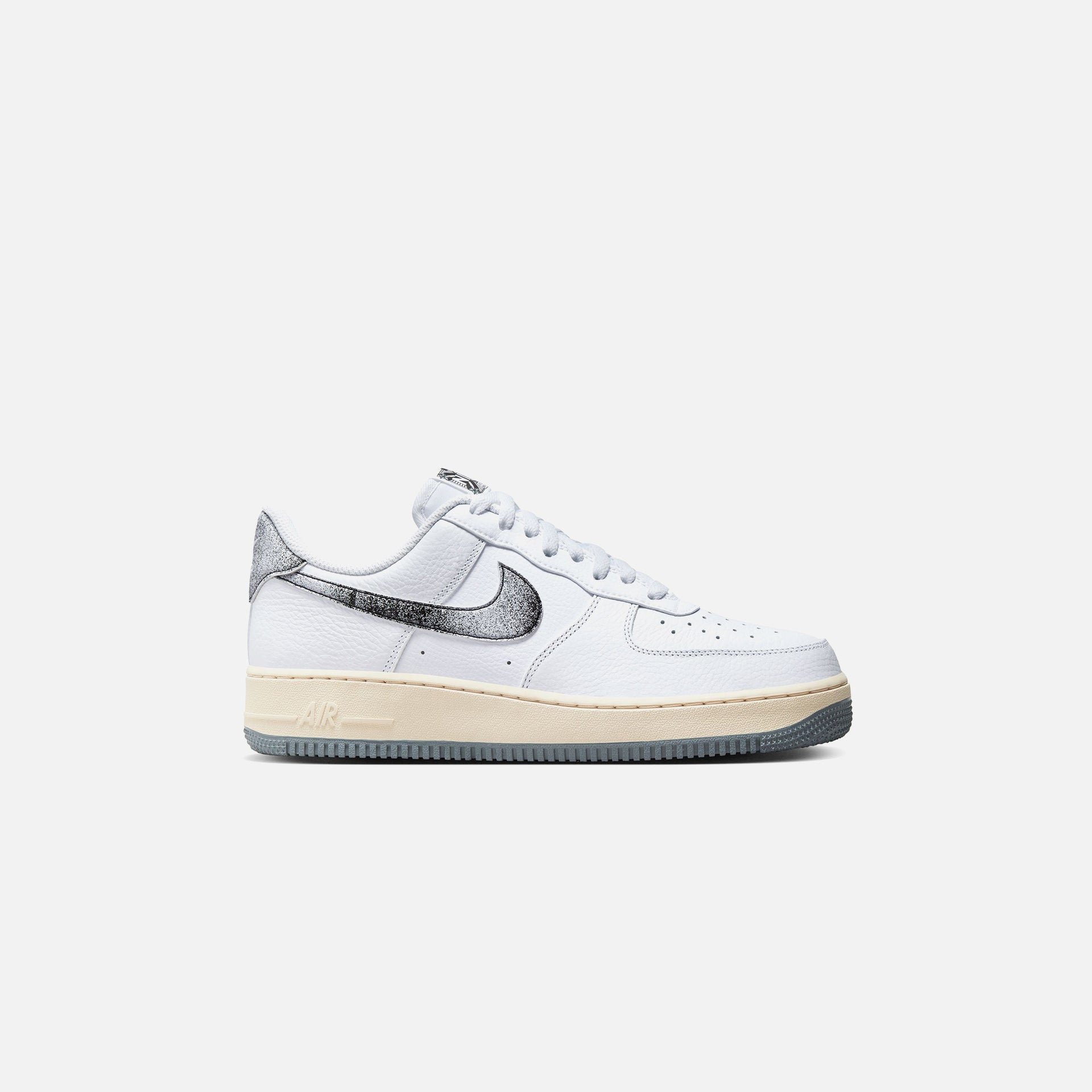 Nike Air Force 1 `07 LX EMB - White / Smoke Grey / Beach White