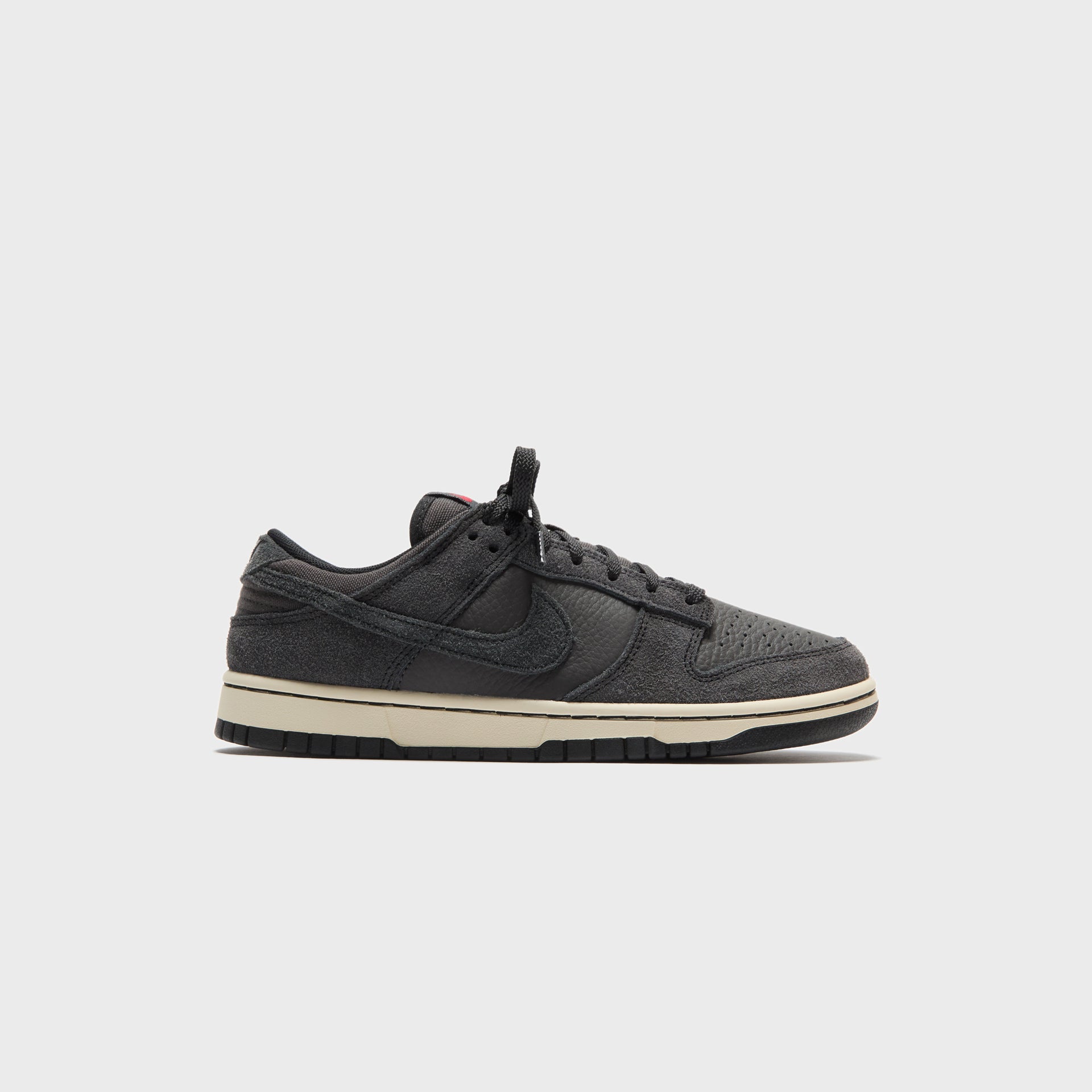 Nike Dunk Low Retro Prm - Black / Medium Ash / Coconut Milk / Off-Noir