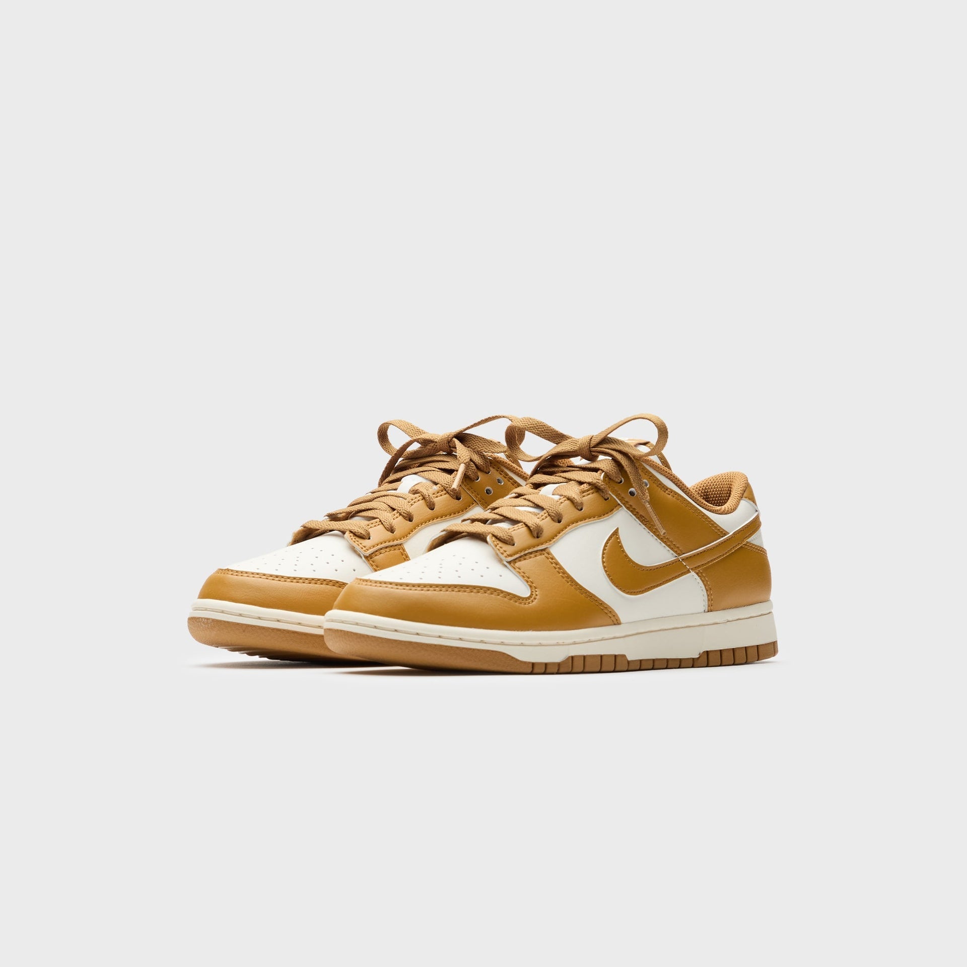Nike Dunk Low Retro Bttys - Pale Ivory / Pale Ivory / Wheat