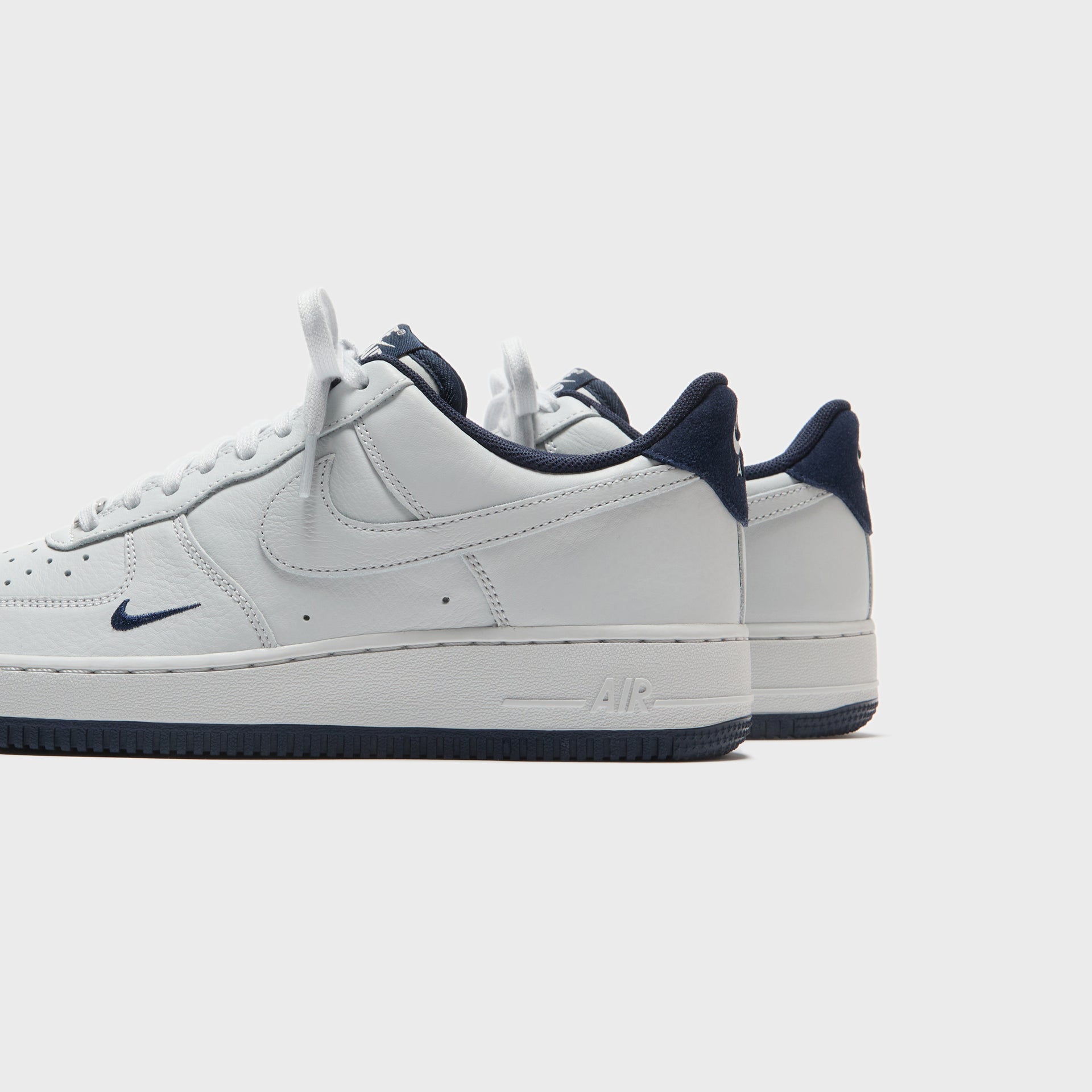 Nike Air Force 1 ’07 Lv8 Ess+ - Photon Dust / Obsidian / Photon Dust