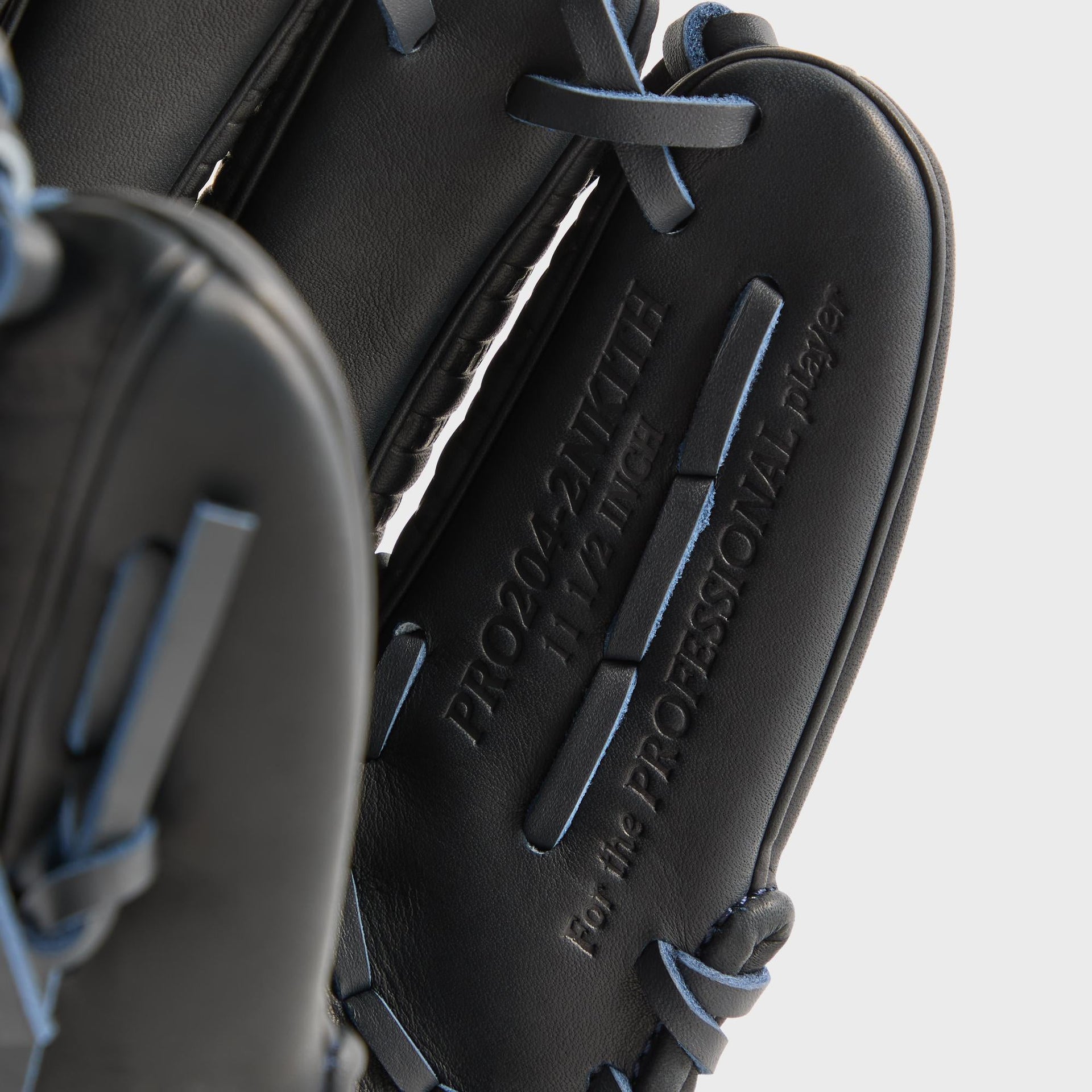 Kith & Rawlings for the New York Yankees Heart of the Hide Glove - Navy