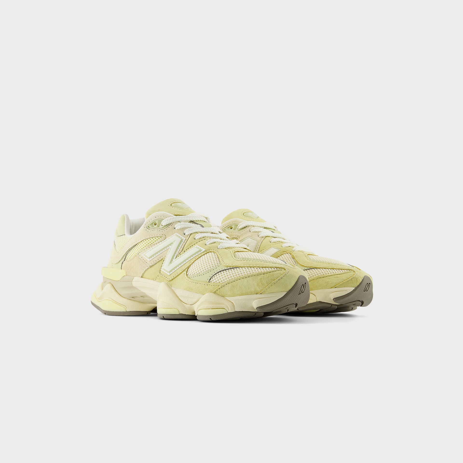 New Balance 9060 - Parchment / Calcium