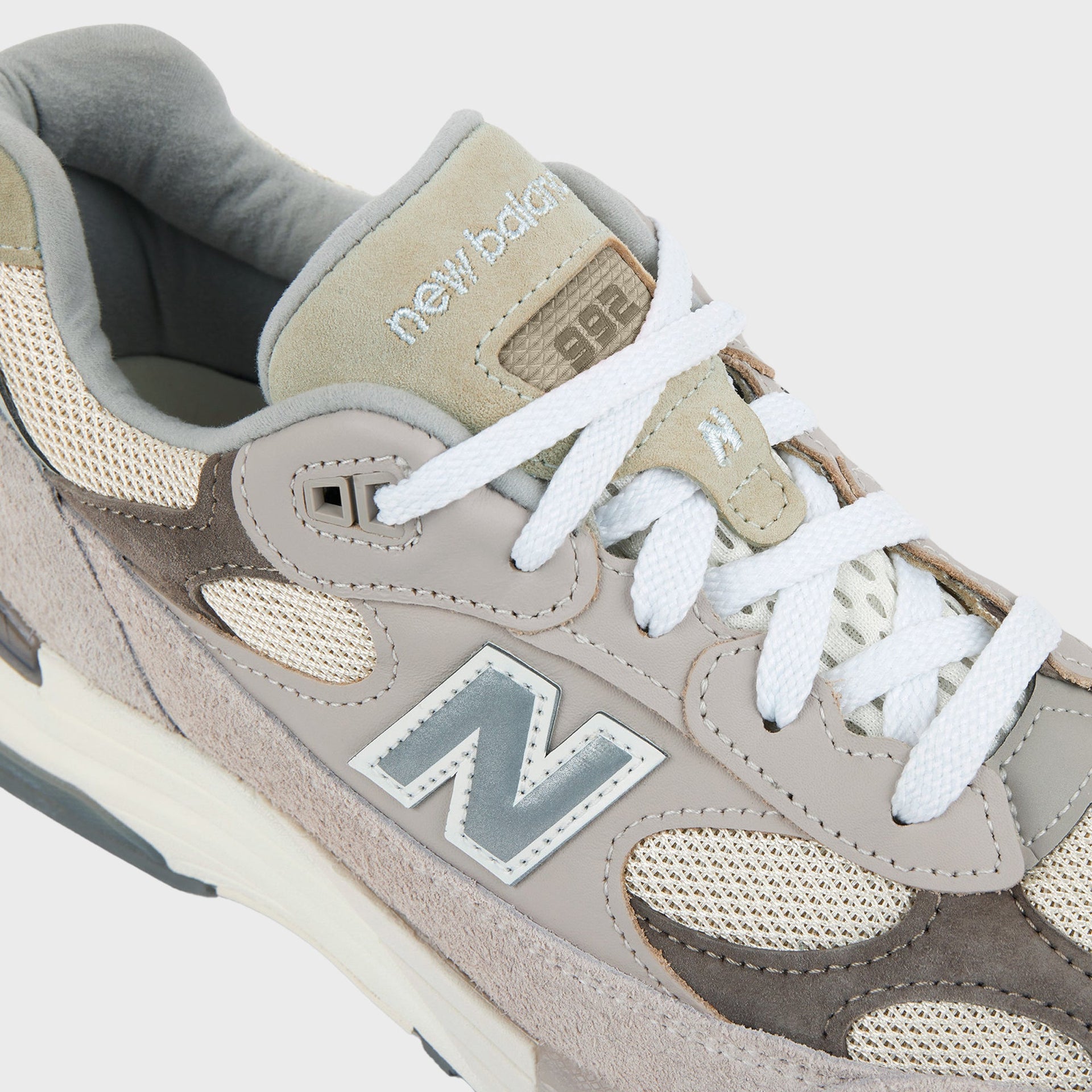 New Balance Made in USA 992 - Moonrock / Mushroom