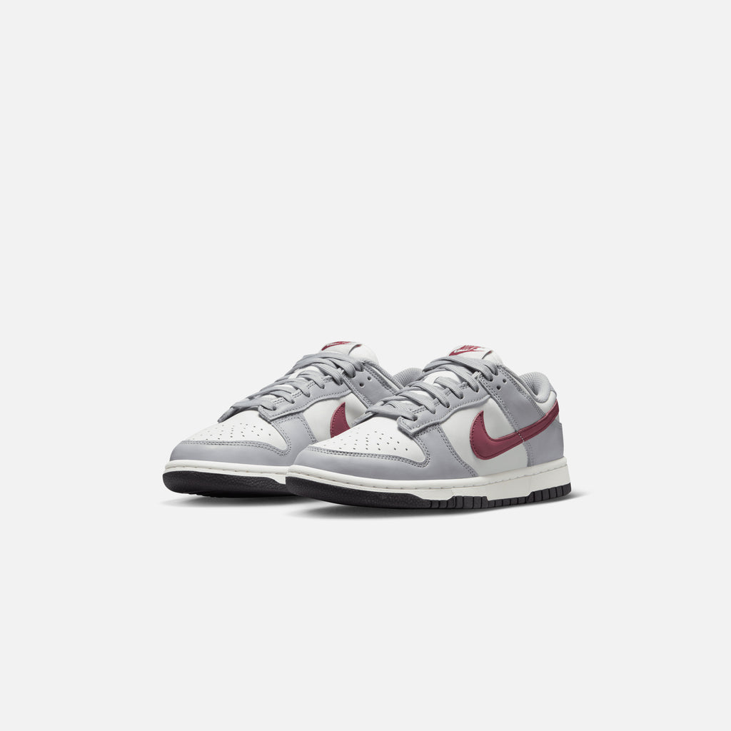 Nike WMNS Dunk Low - Summit White / Rosewood / Wolf Grey / Black – Kith  Europe