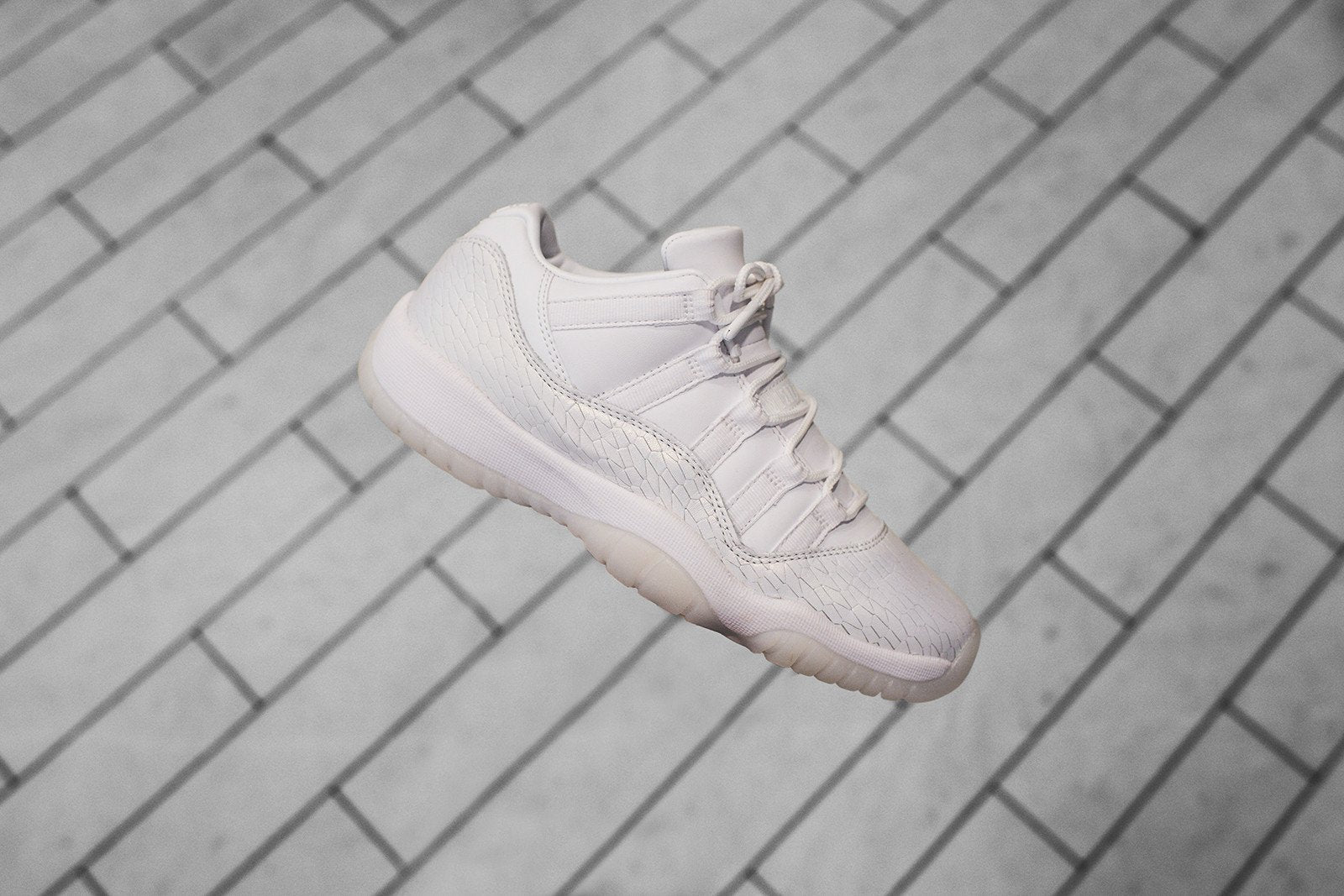 Nike GS Air Jordan 11 Retro Low PRM - Heiress