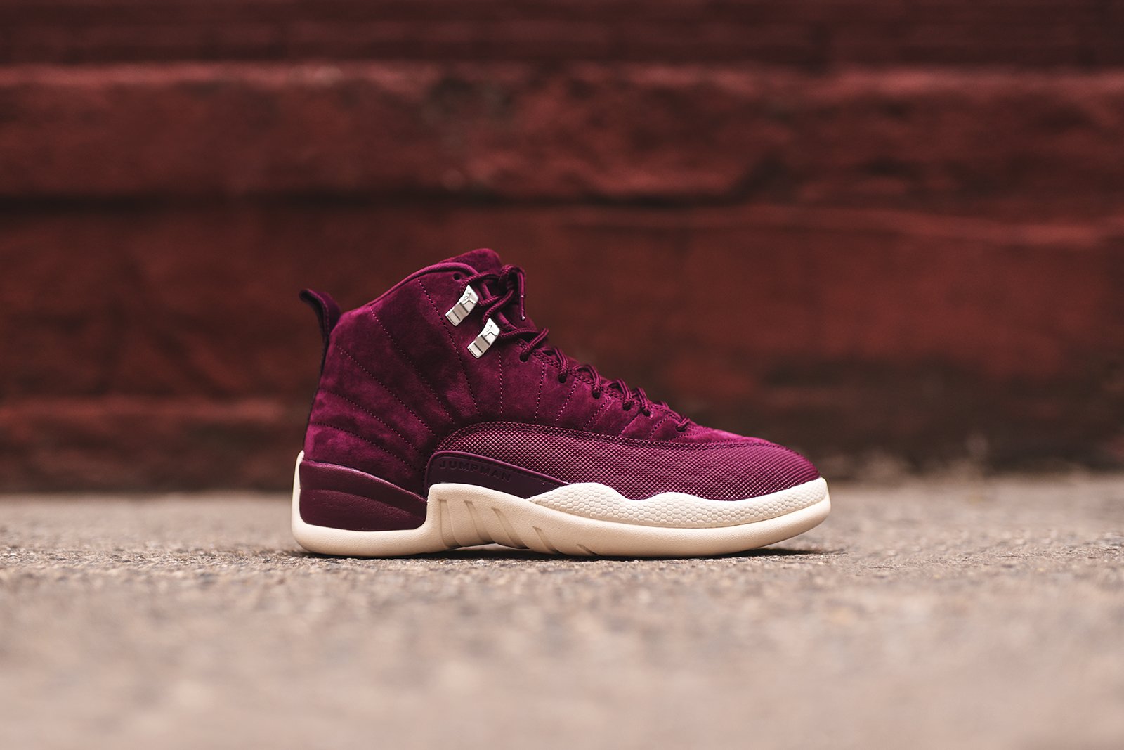 Nike Air Jordan 12 - Bordeaux / Ivory