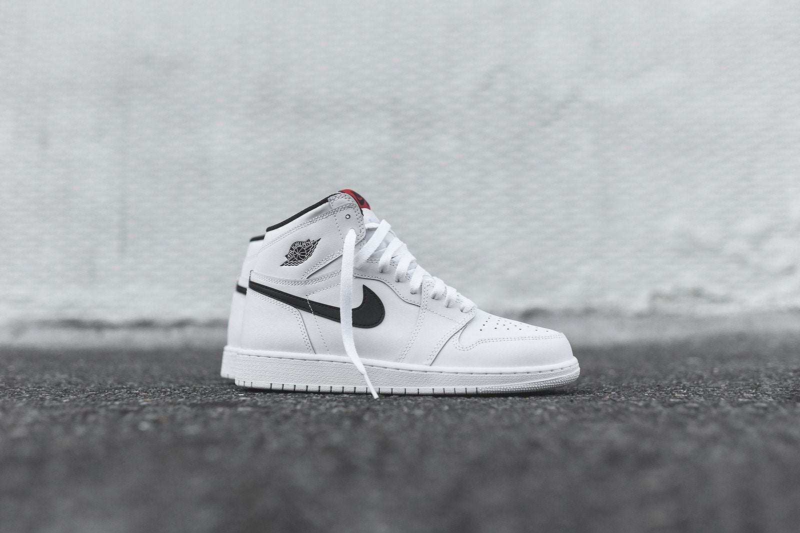 Nike GS Air Jordan 1 High OG - Yin Yang Pack
