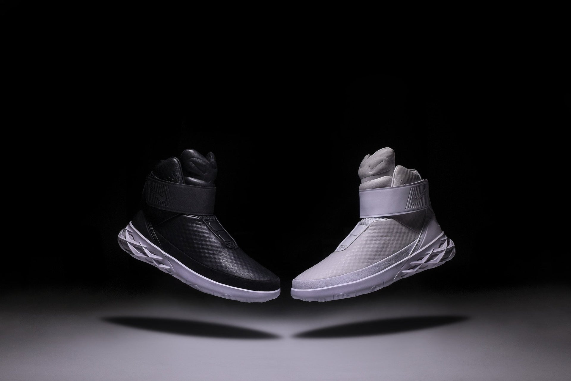 Nike Swoosh Hunter QS