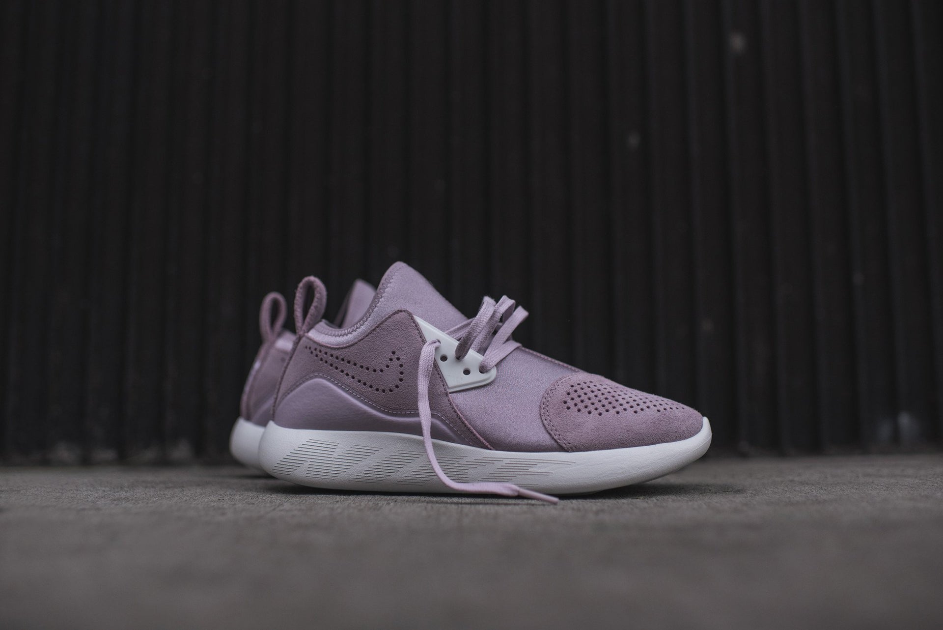 Nike WMNS LunarCharge Premium - Iced Lilac