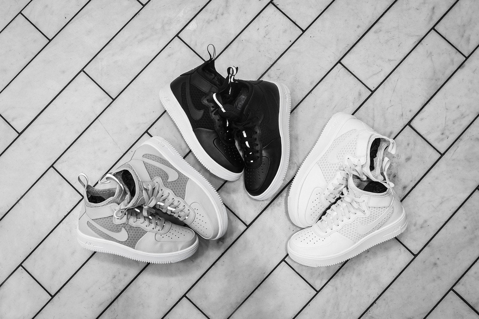 Nike WMNS Air Force 1 Ultraforce Mid Pack