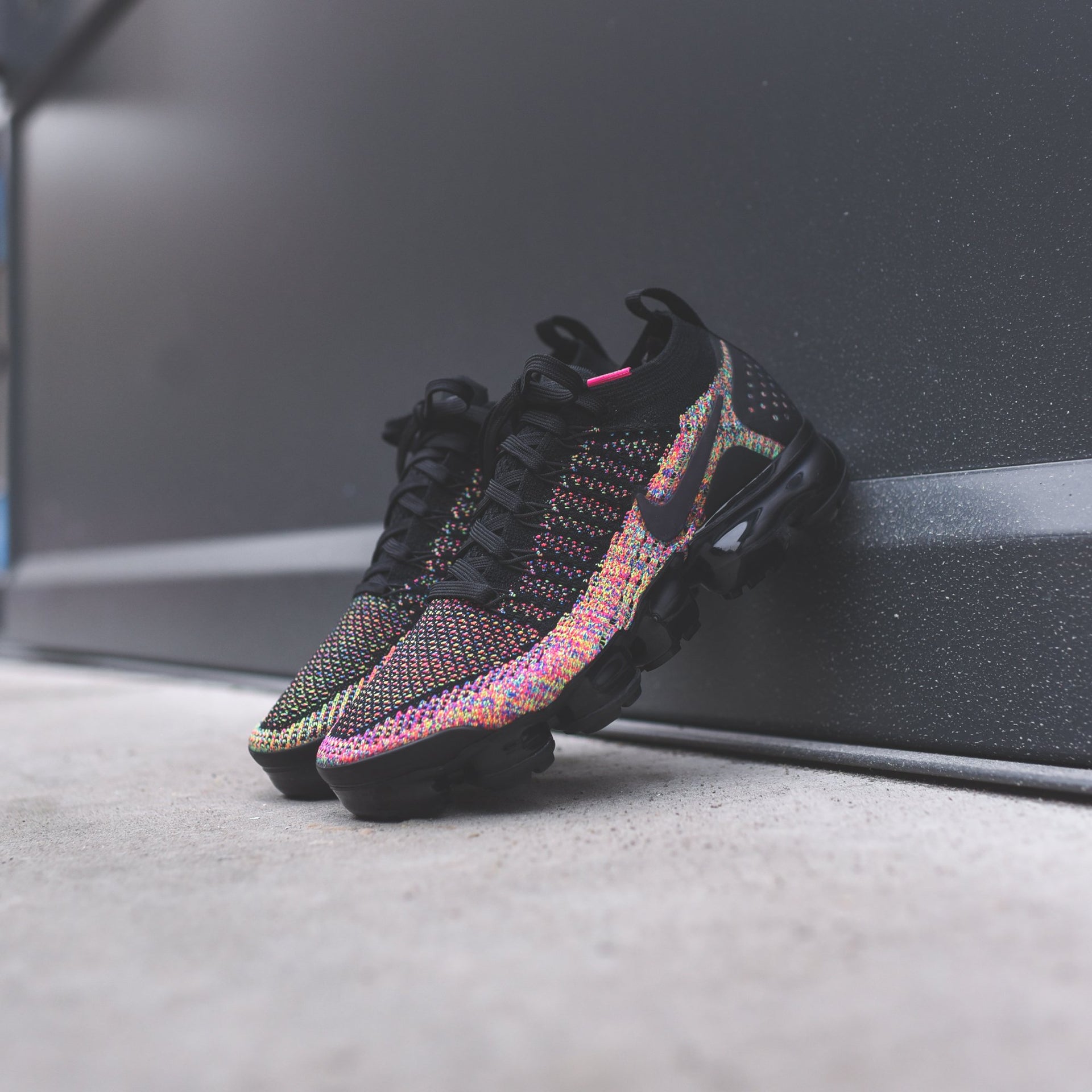 Nike WMNS Air VaporMax Flyknit 2 - Black / Black / Racer Pink