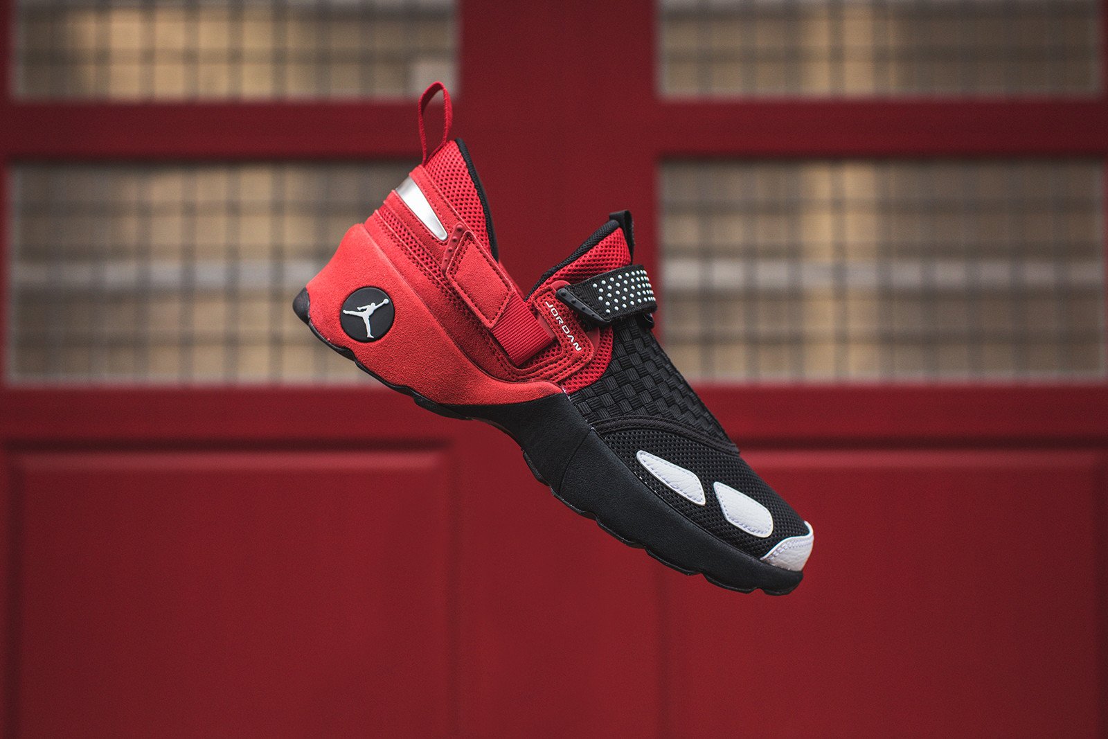 Nike Air Jordan Trunner LX OG - Black / White / Gym Red