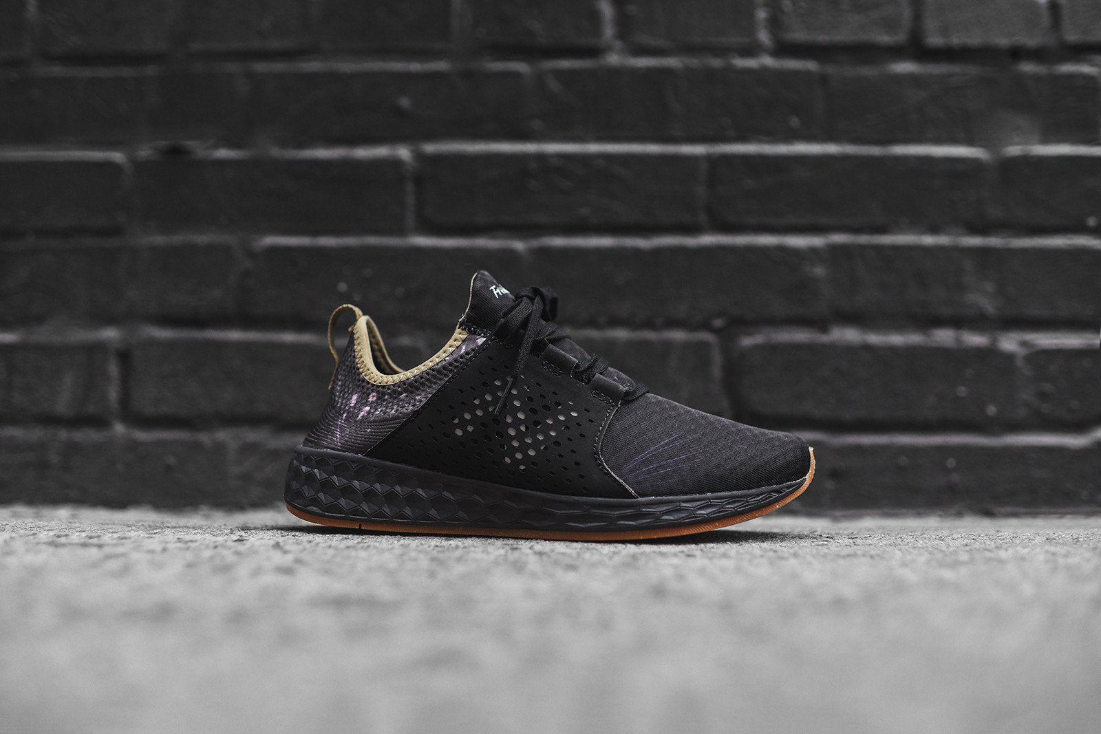 New Balance Fresh Foam Cruz - Black / Floral