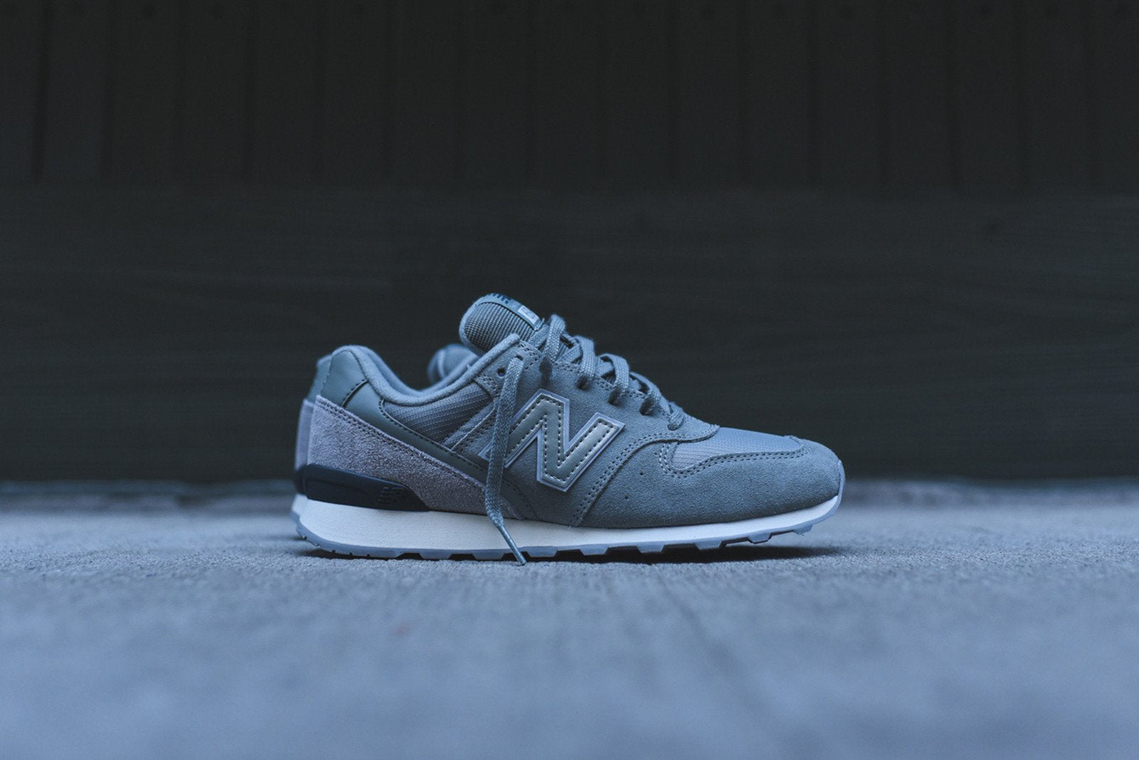New Balance WMNS 696 - Seed Green