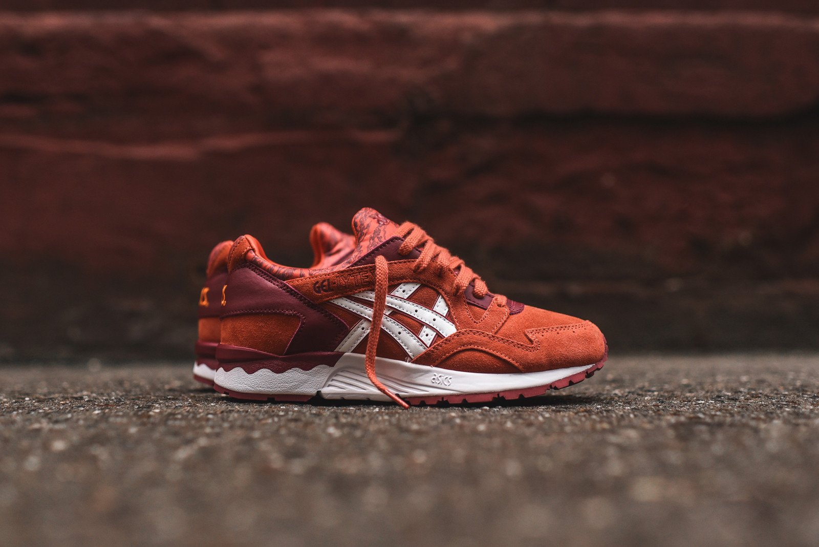 Asics WMNS Gel Lyte V - Red / Burgundy
