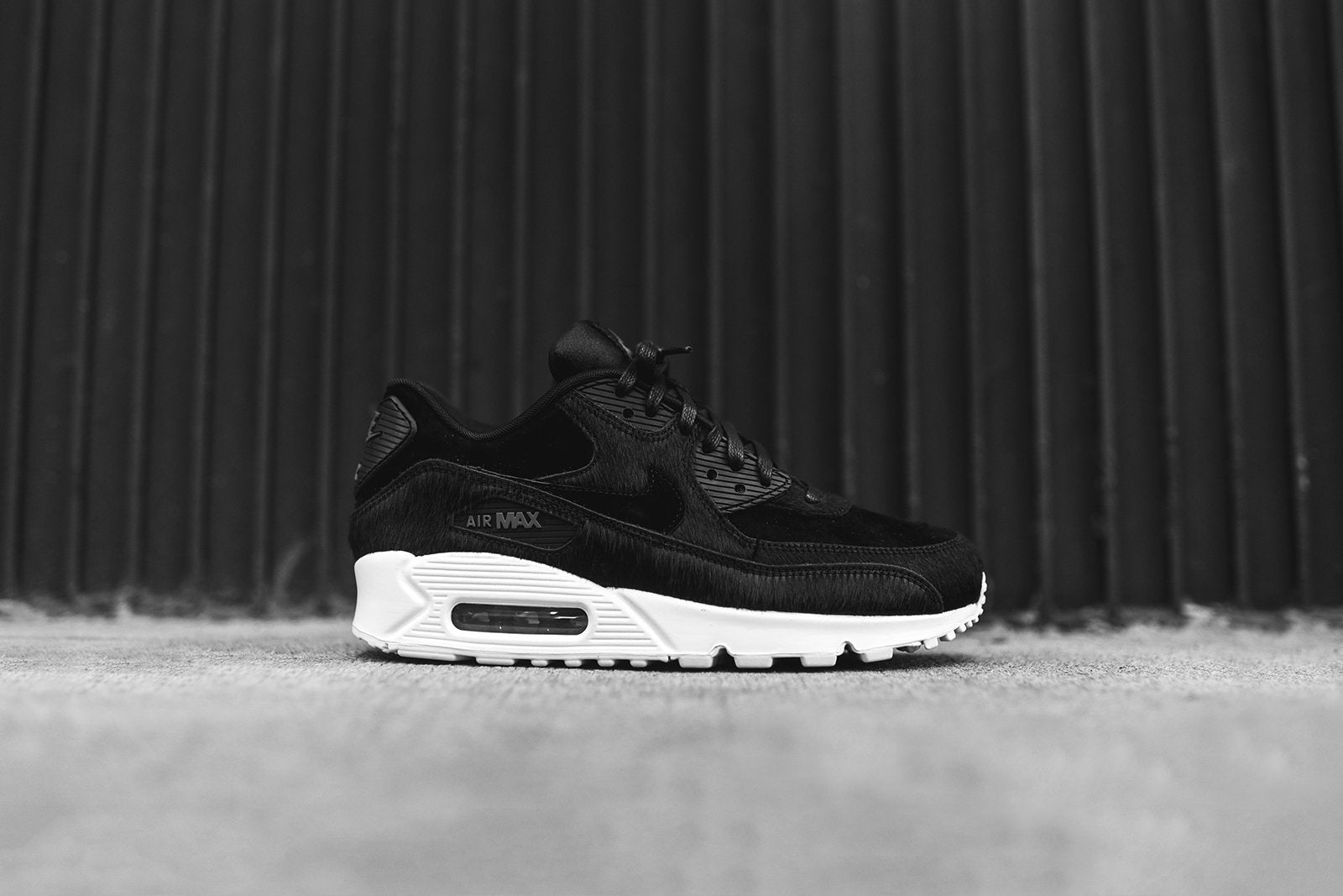 Nike WMNS Air Max 90 LX - Black / White