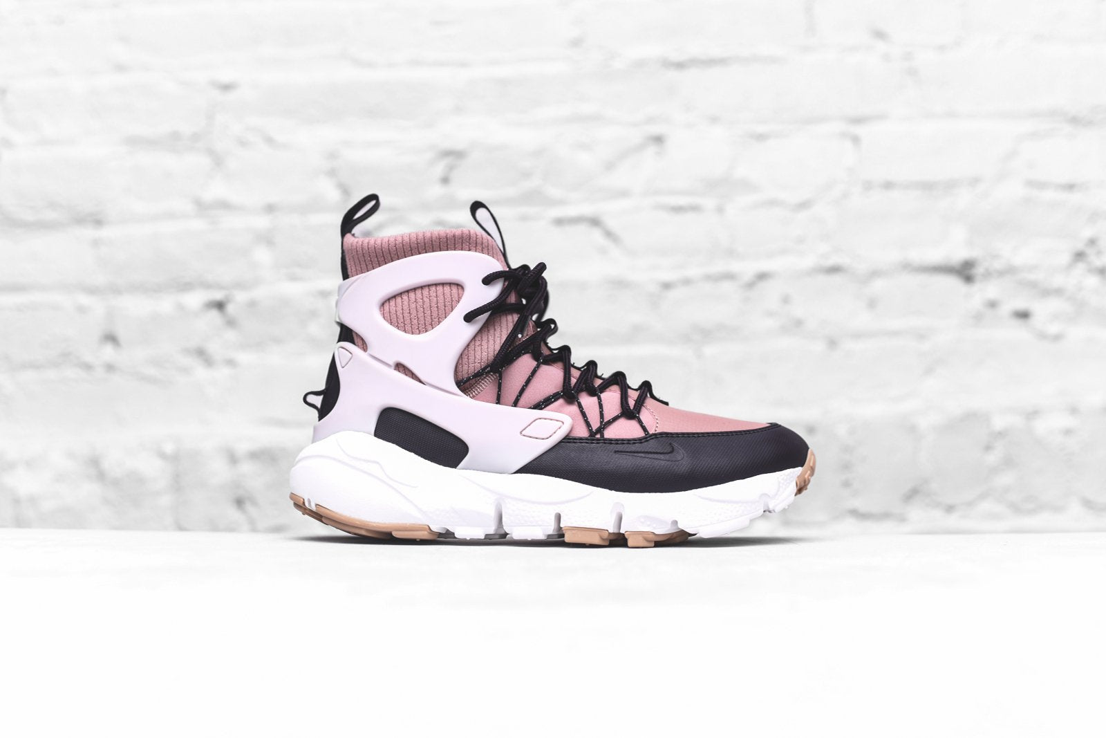 Nike WMNS Air Footscape Mid Utility - Pink / Black