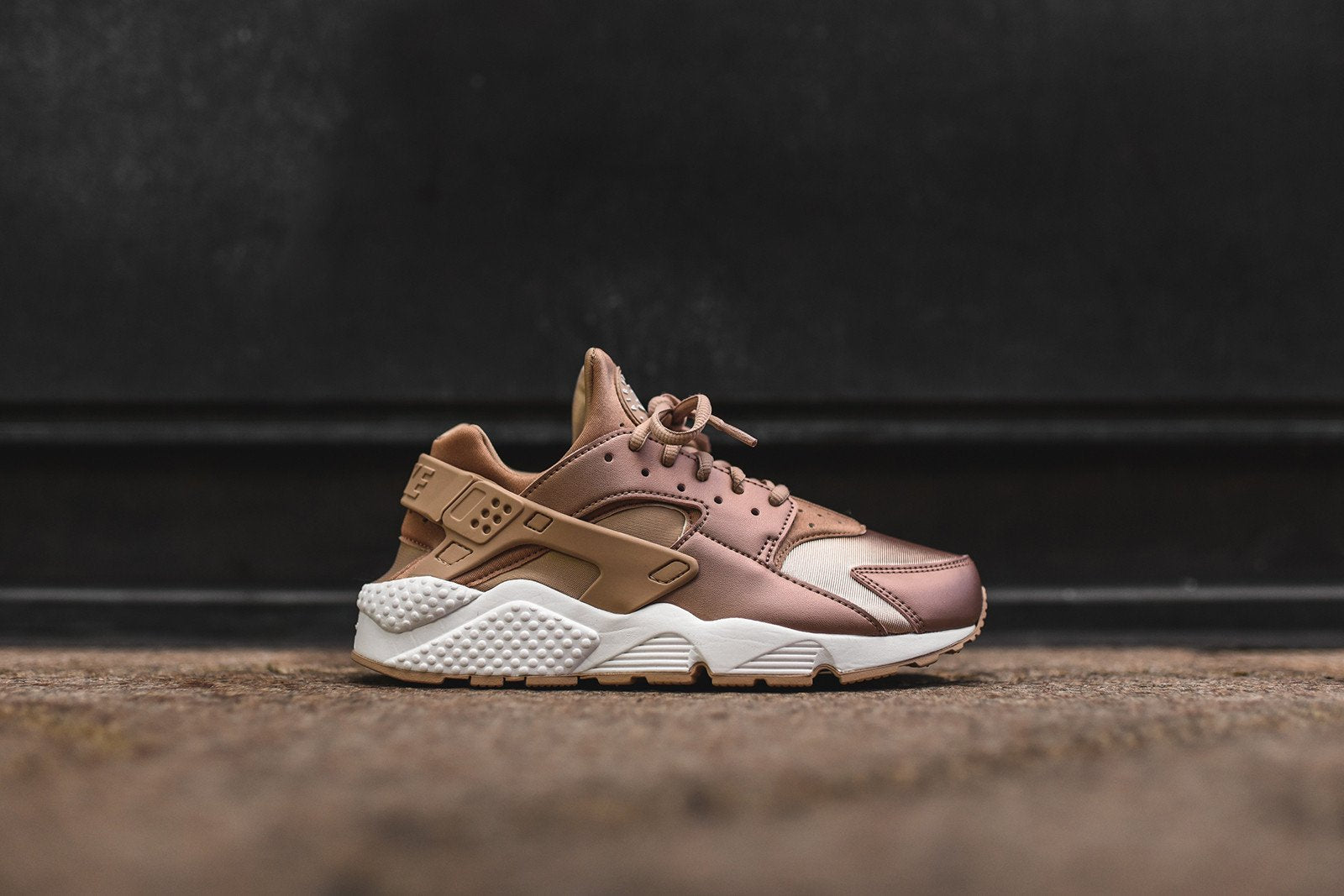 Nike WMNS Air Huarache Run SE - Bronze