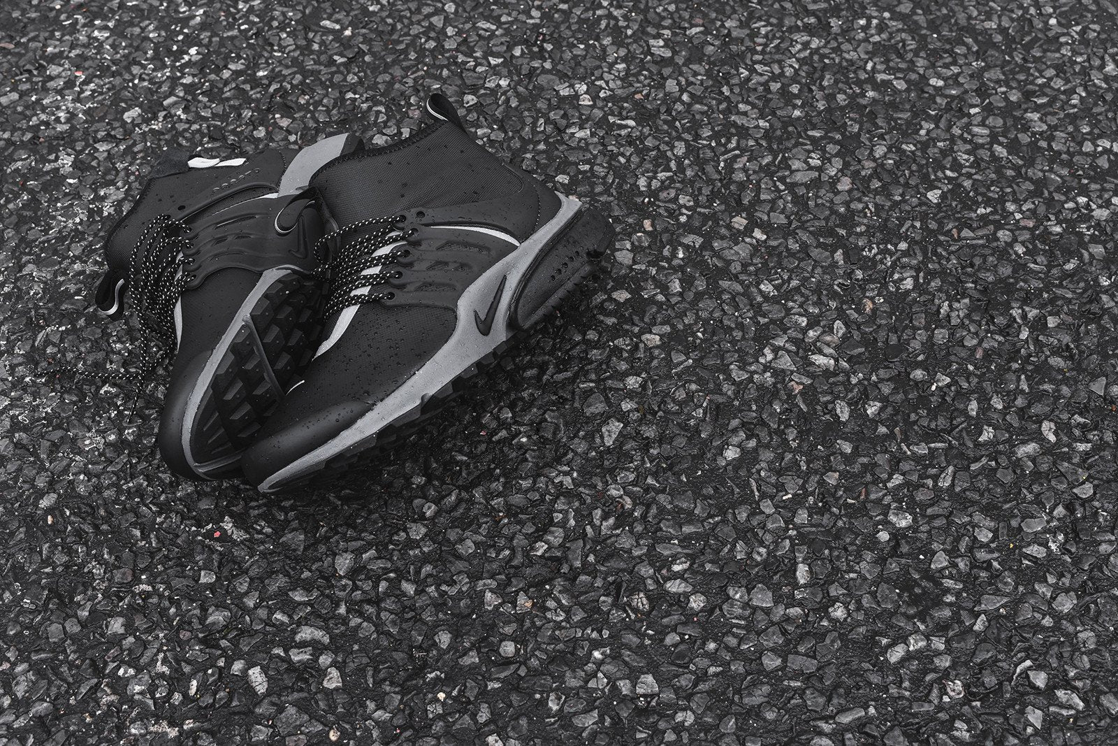Nike WMNS Air Presto Utility Mid - Black / Grey