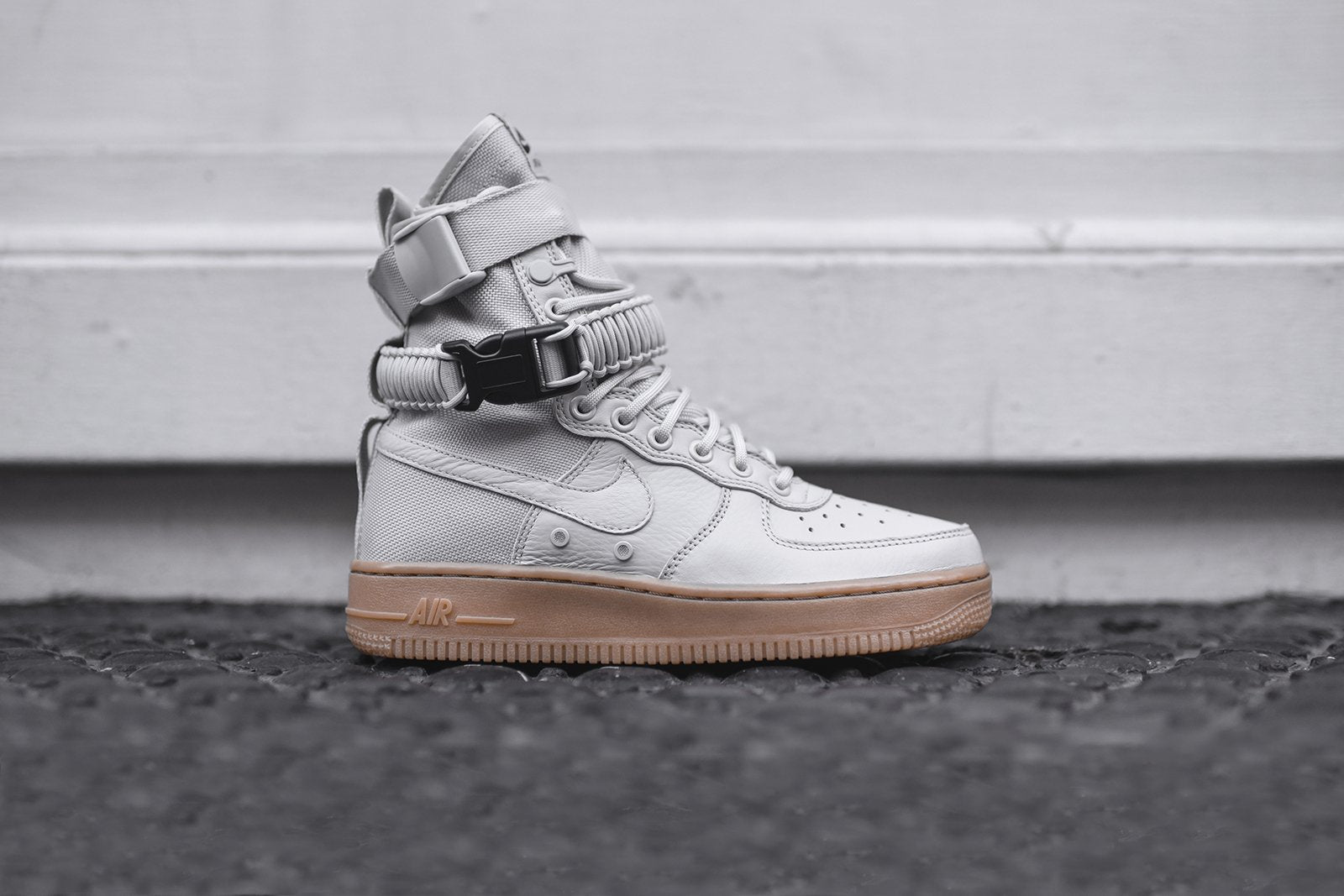 Nike WMNS SF-AF1 - Bone / Gum