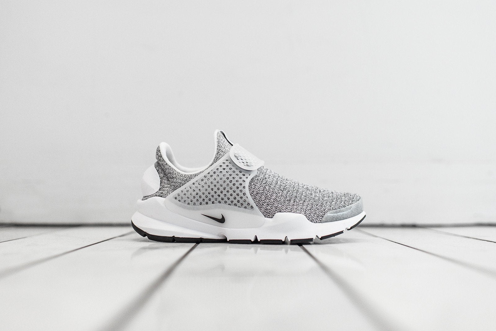 Nike WMNS Sock Dart - White / Black / Grey