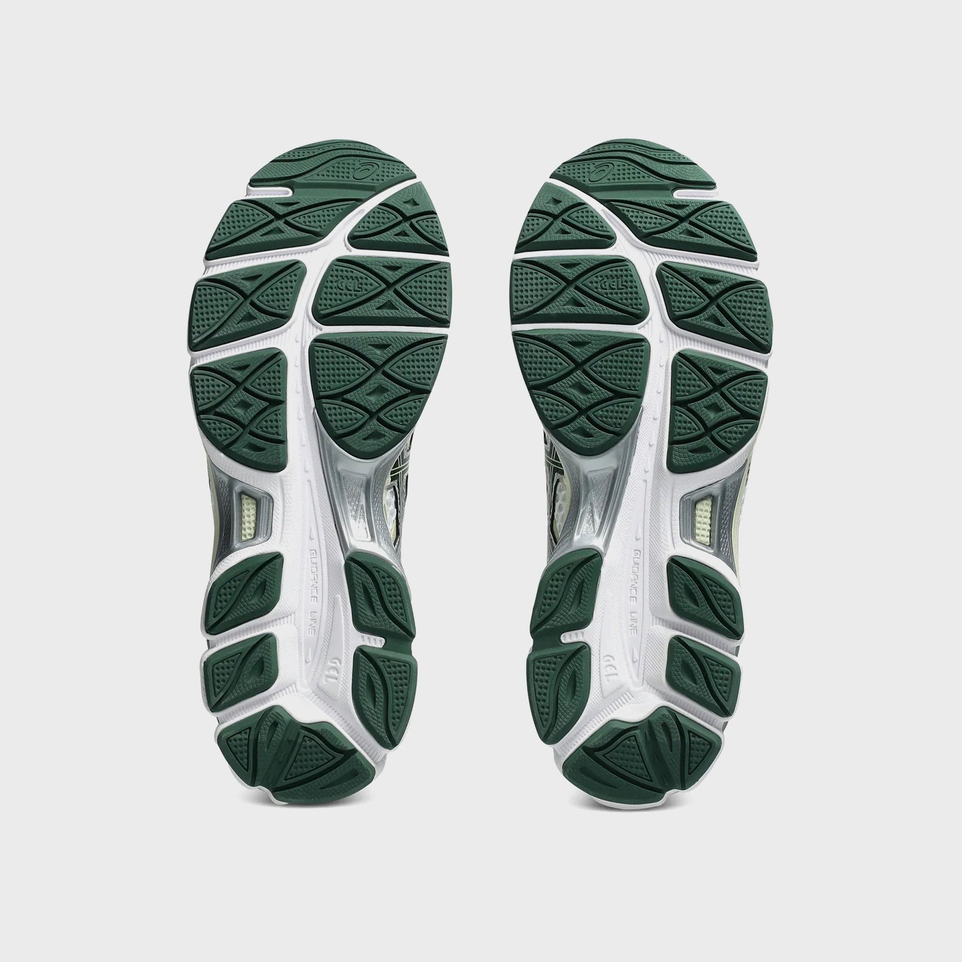 ASICS Gel-Cumulus 16 - White / Forest Night