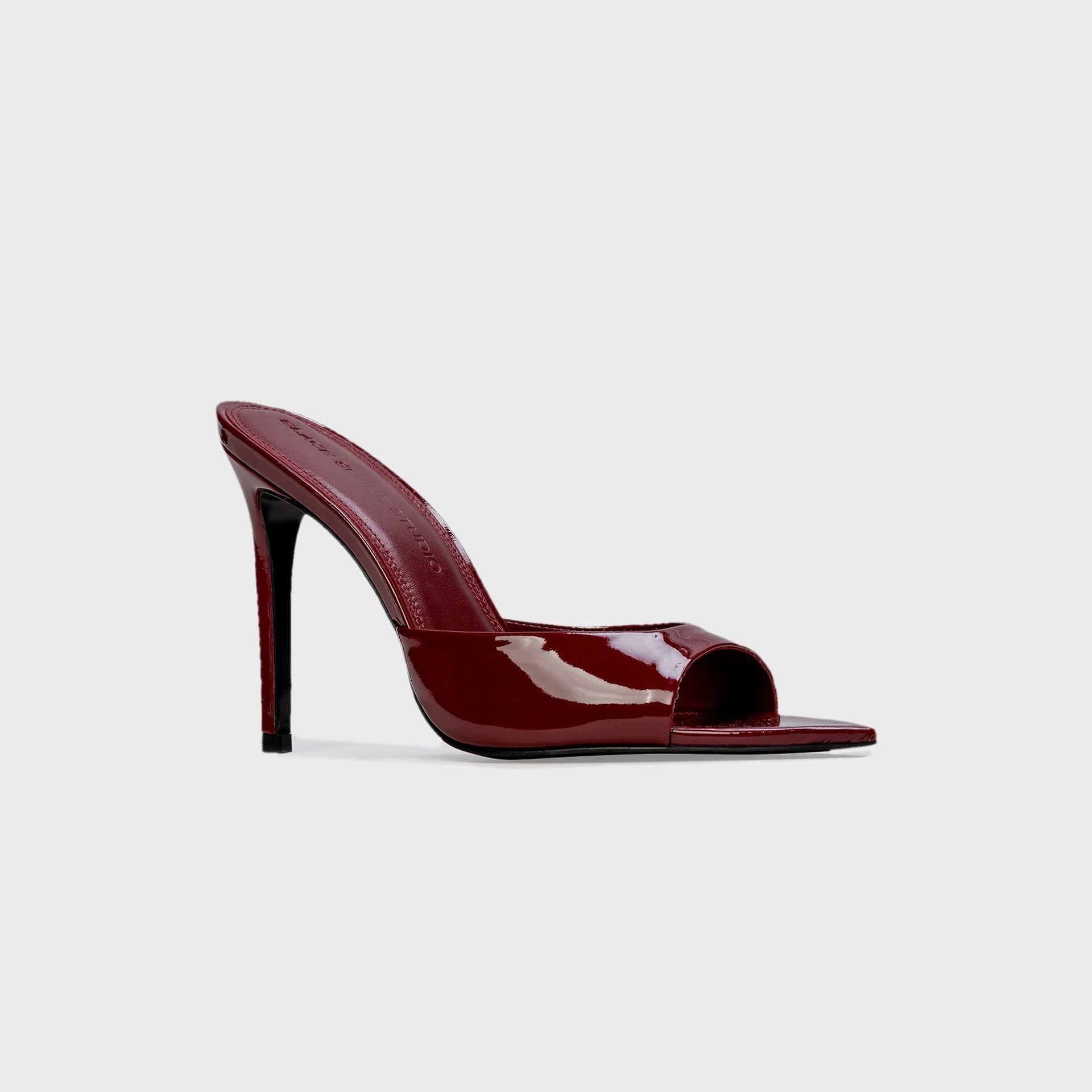 Black Suede Studio Brea 100 Mule - Chili Flake Leather