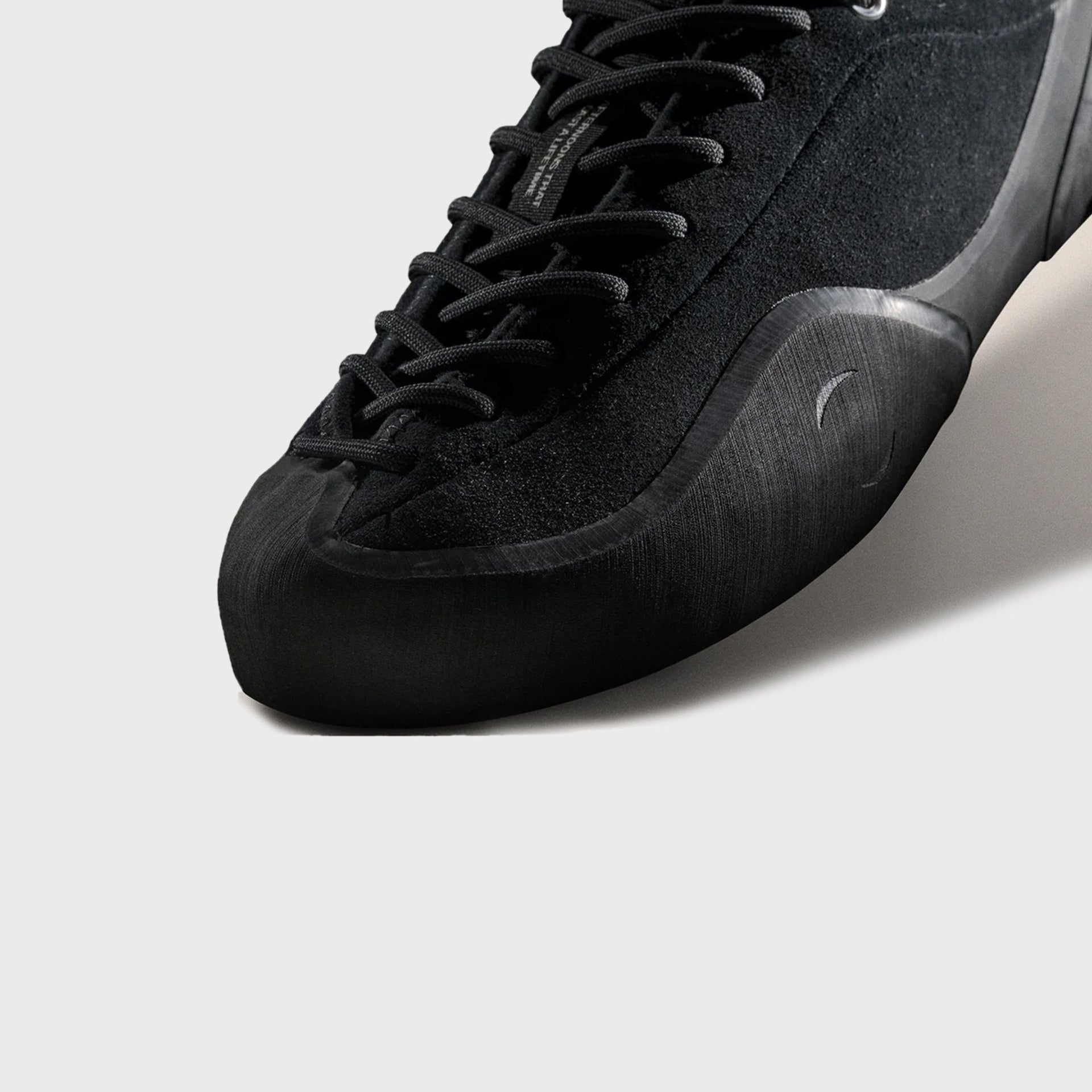 Village PM 1 PM - Black / Natural Black