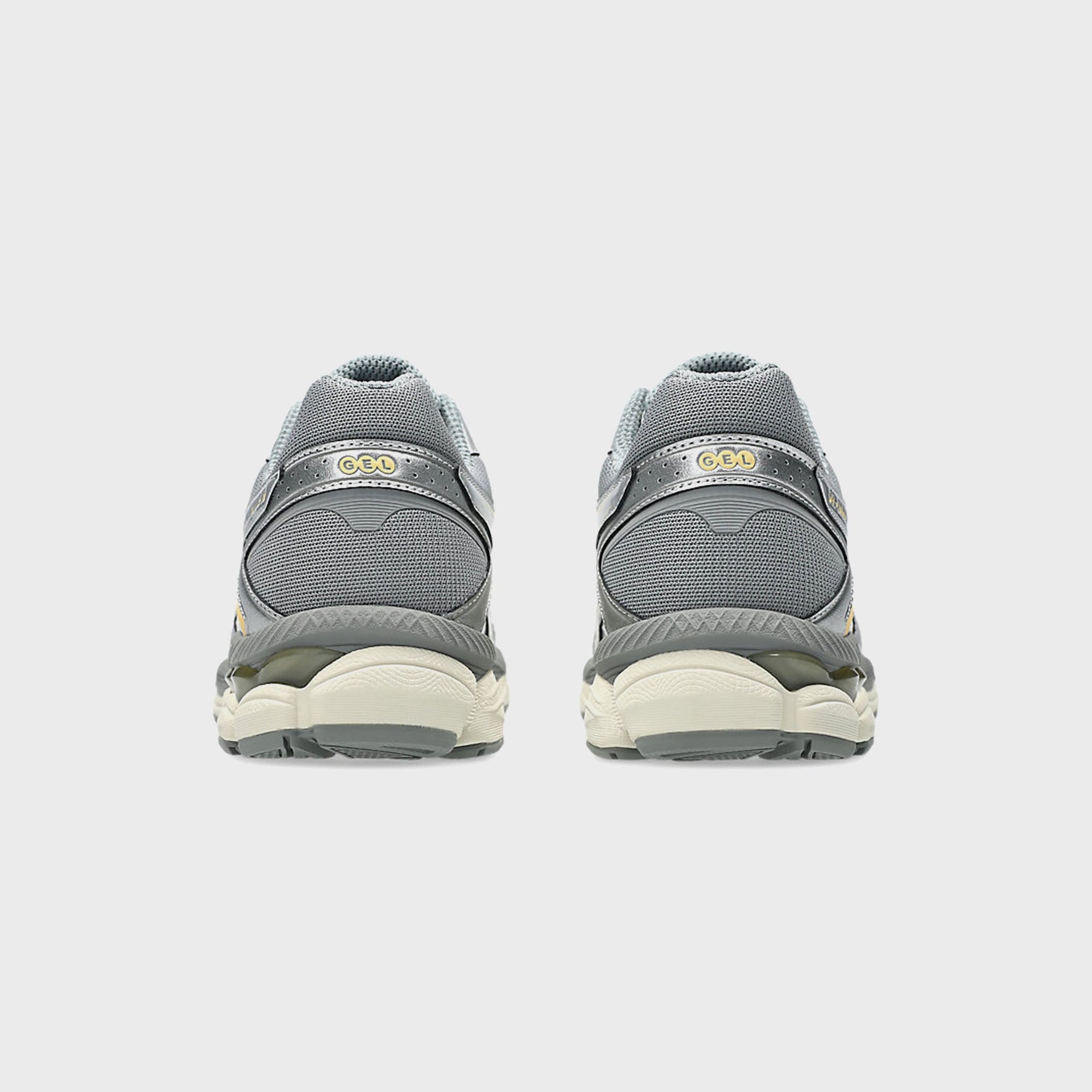 ASICS Gel-Cumulus 16 - Cream / Clay Grey