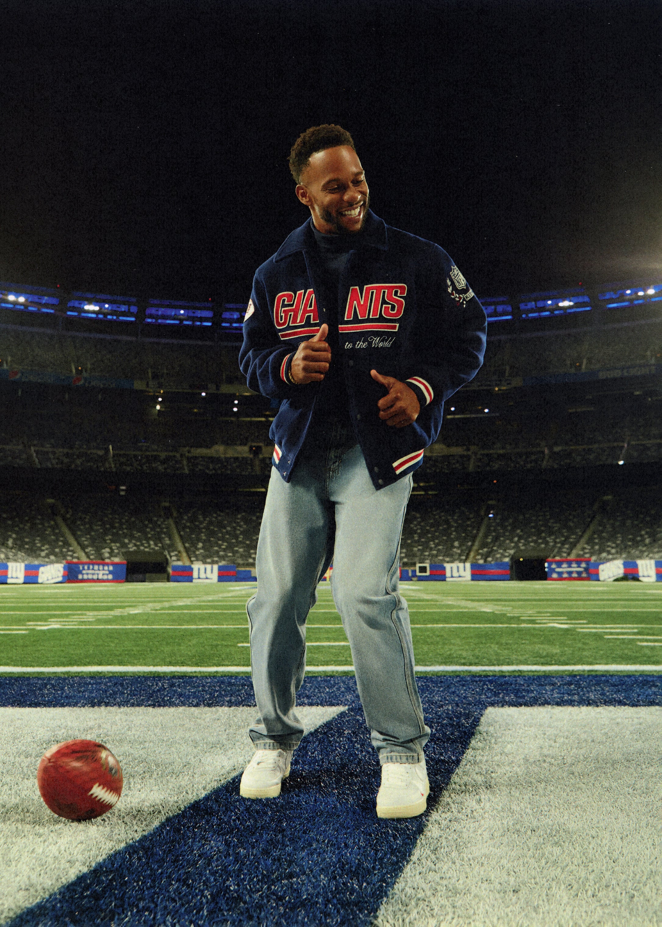 Kith for the NFL: Giants Mitchell & Ness Victor Cruz Jersey - Sandrift –  Kith Europe