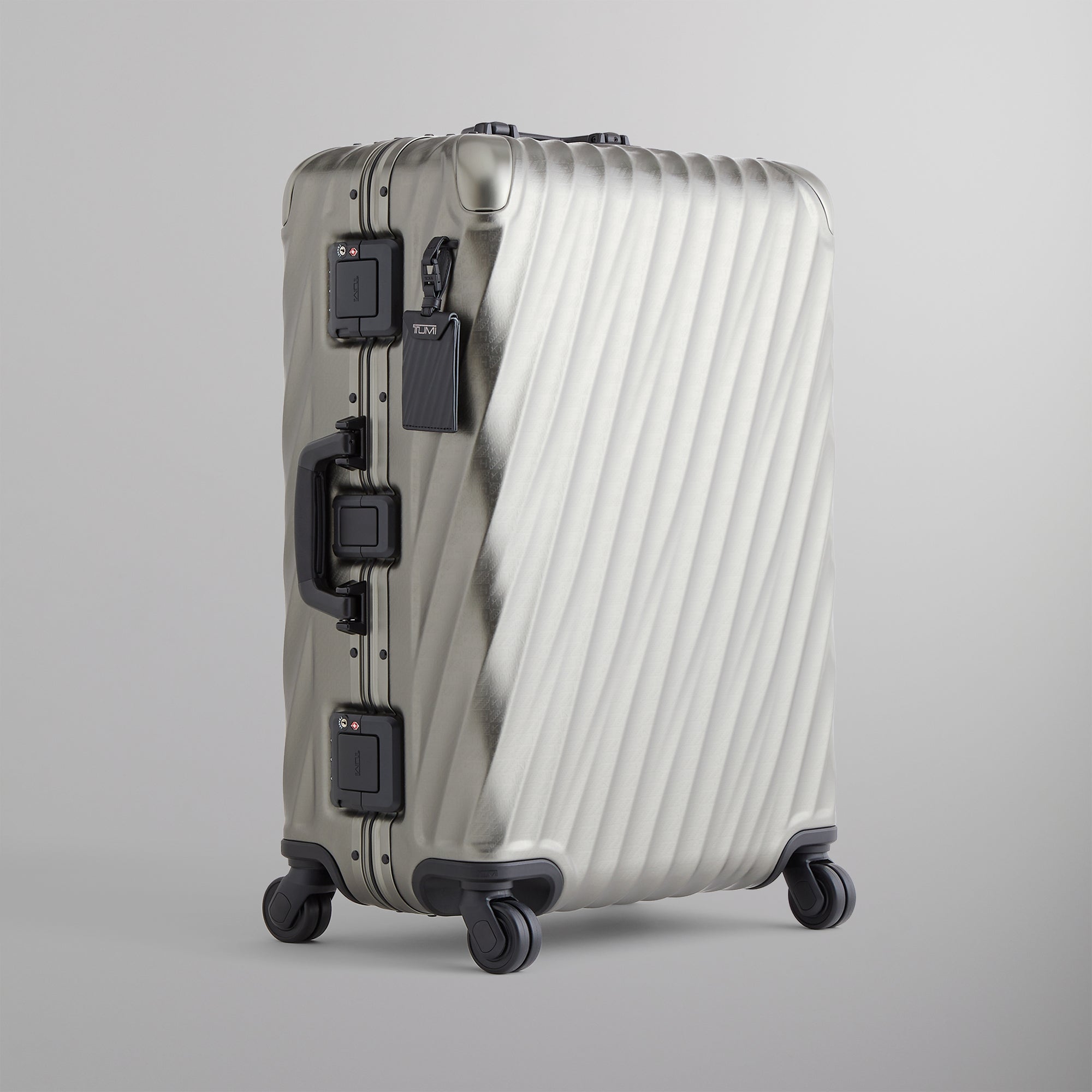 【今だけ限定価格】TUMI 19 DEGREE ALUMINUM Sサイズ TUMI 【返品交換不可】TUMI トゥミ キャリーケース 19 Degree