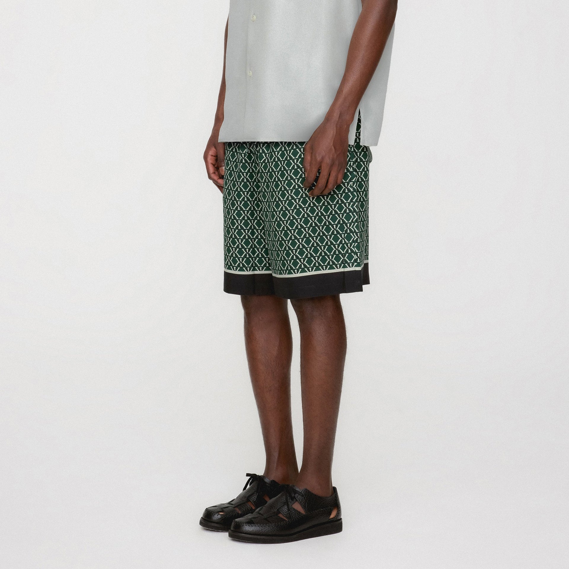 Kith Monogram Crest Lewis Short - Stadium