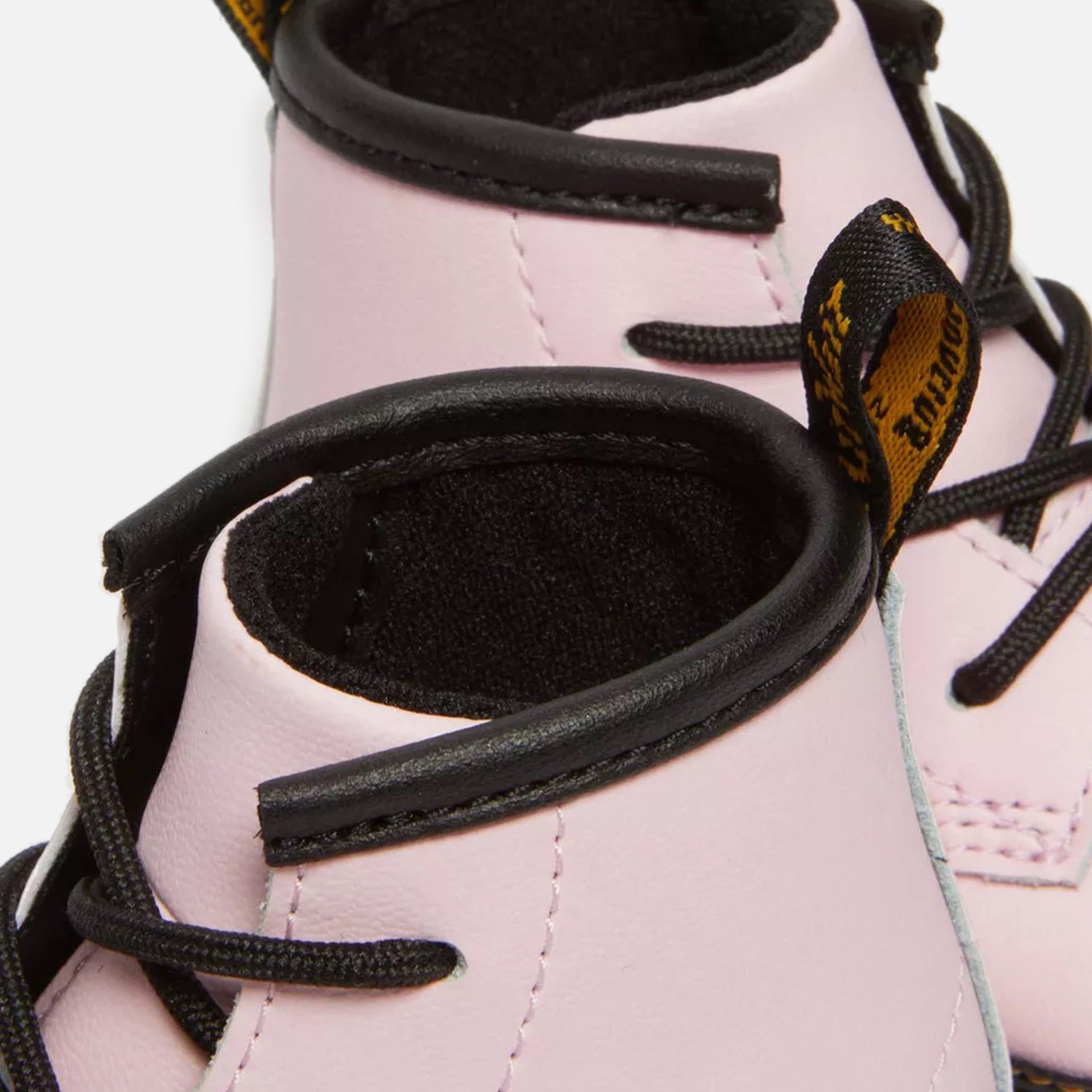 Dr. Martens Crib 1460 - Pale Pink