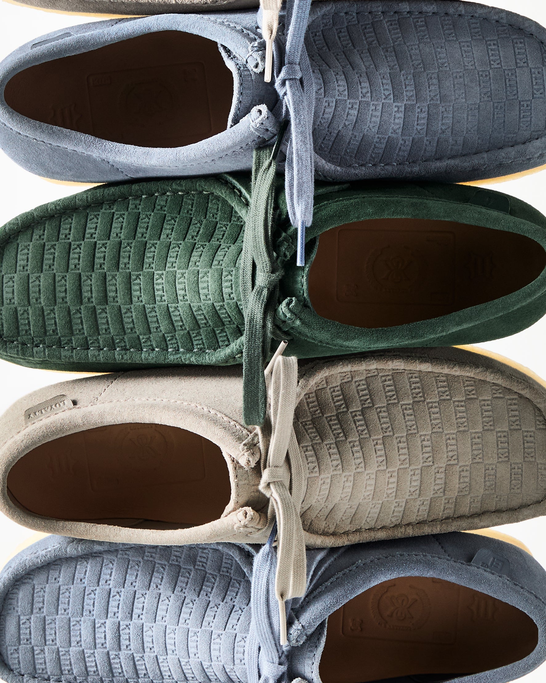 Kith Clarks コラボ スエード靴 グレー Kith Clarks コラボ スエード靴 グレー メンズ