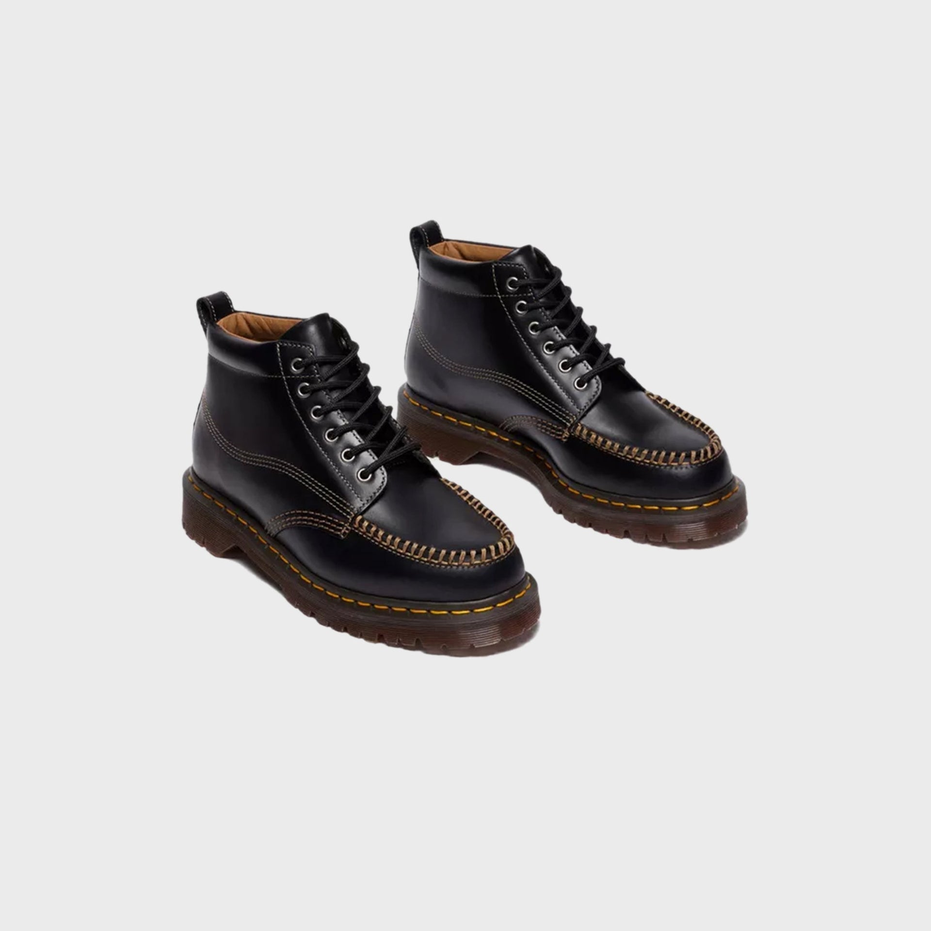 Dr. Martens Lowell Chukka - Black Aniline