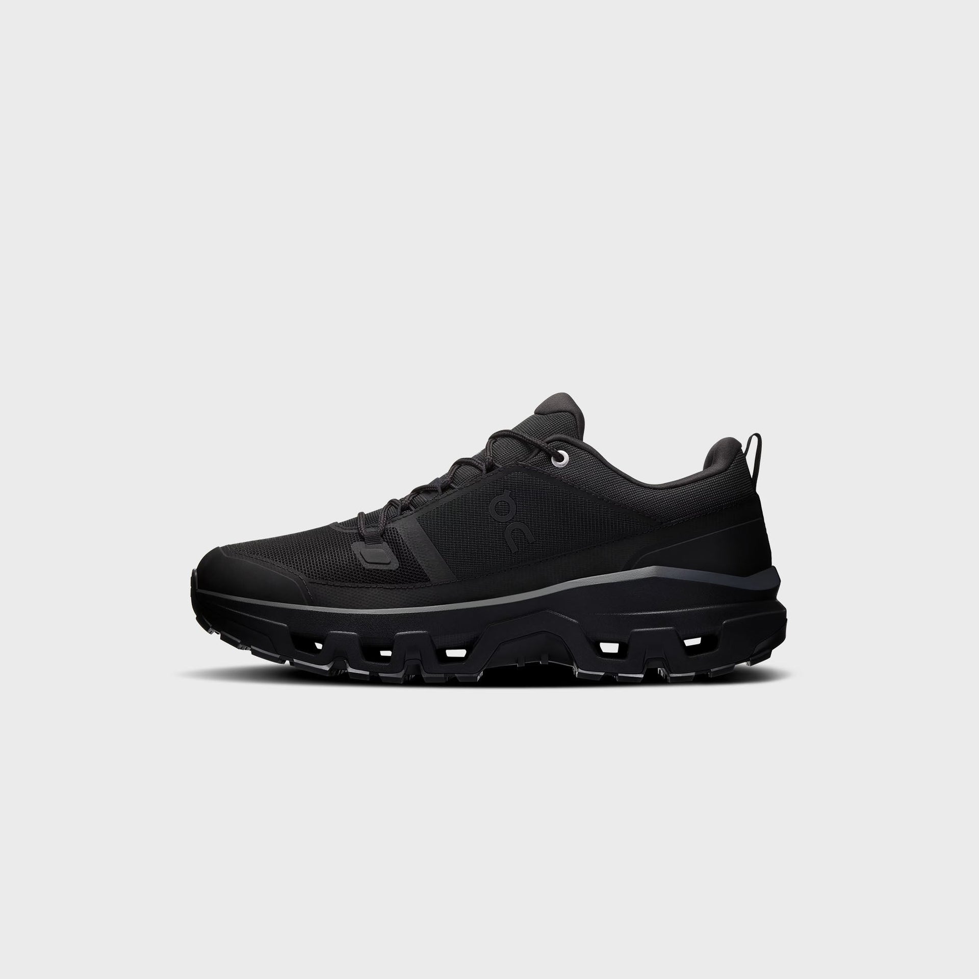 On Running Cloudrock Low Waterproof - Black
