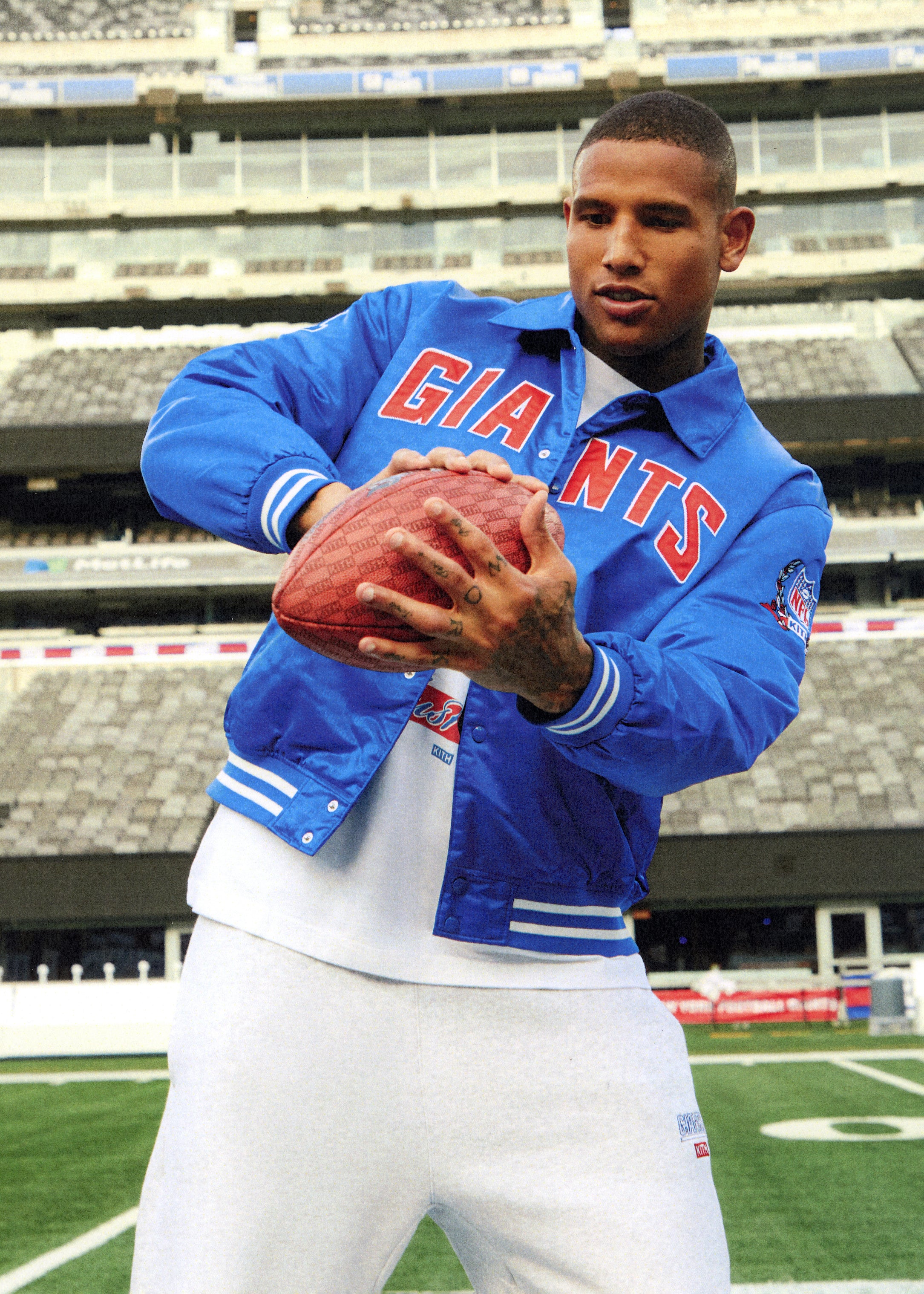 Kith for the NFL: Giants Mitchell & Ness Victor Cruz Jersey - Sandrift –  Kith Europe