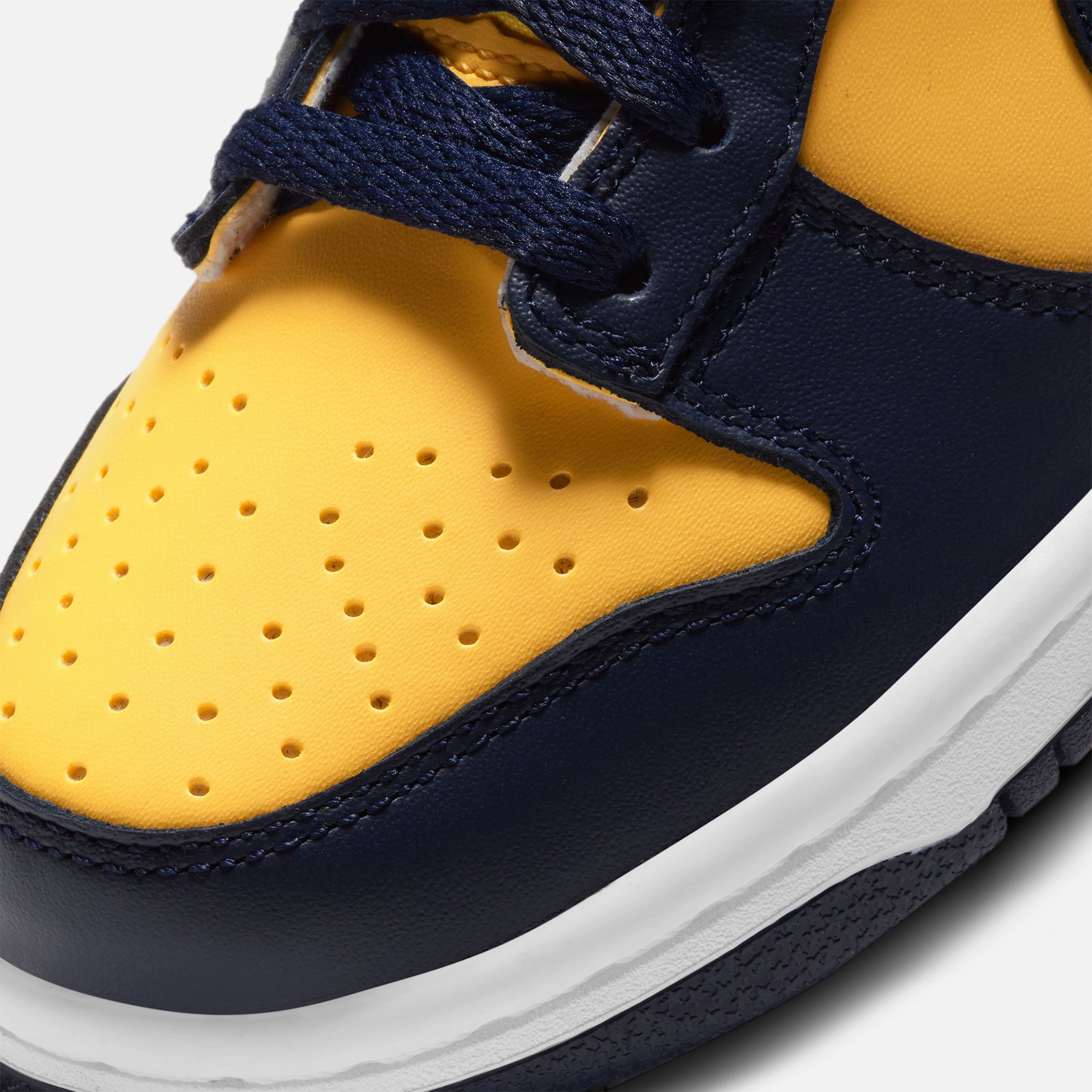 Nike Grade School Dunk Low BG Michigan - Varsity Maize / Midnight Navy / White / Total Orange