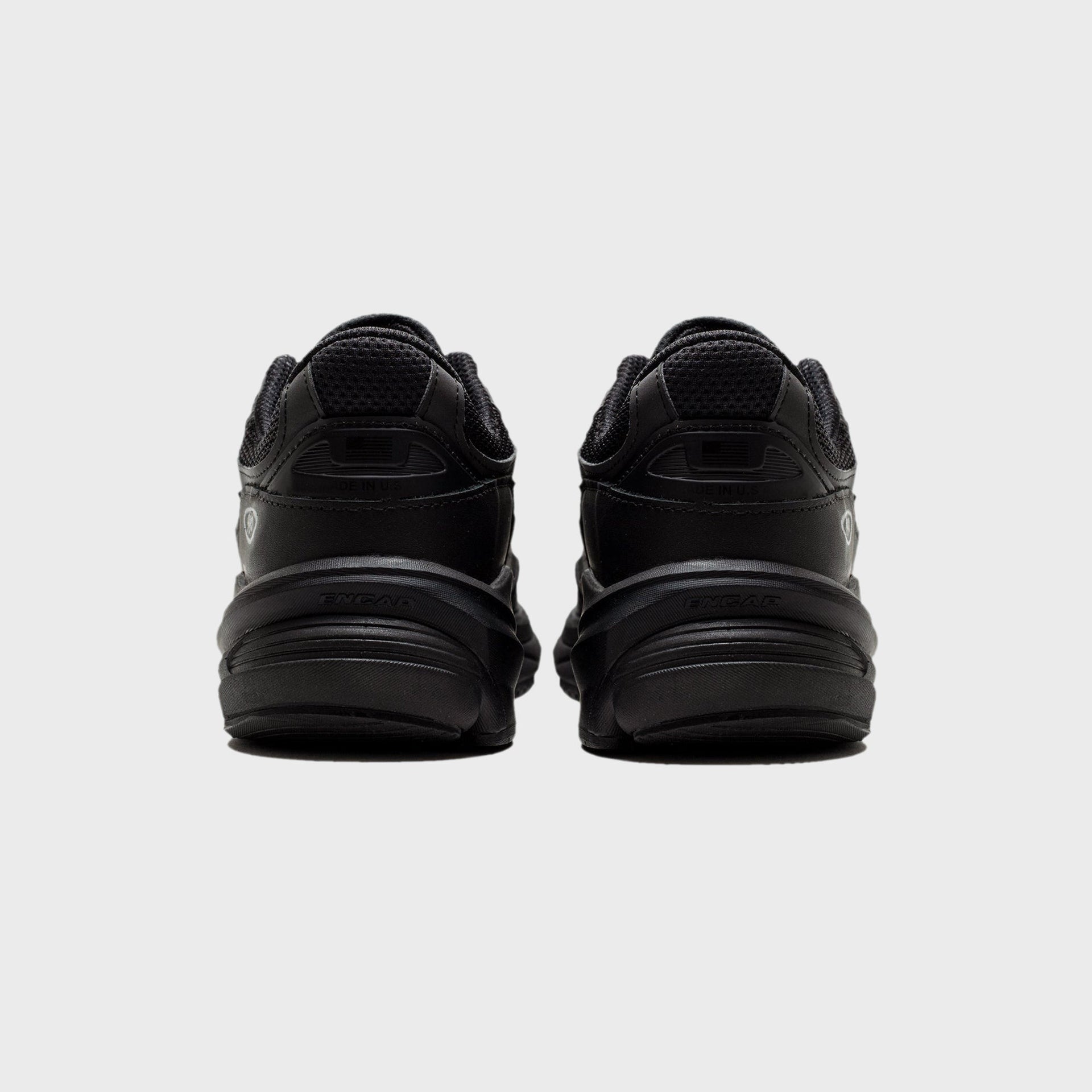 CDG Homme x New Balance 990v6 - Black