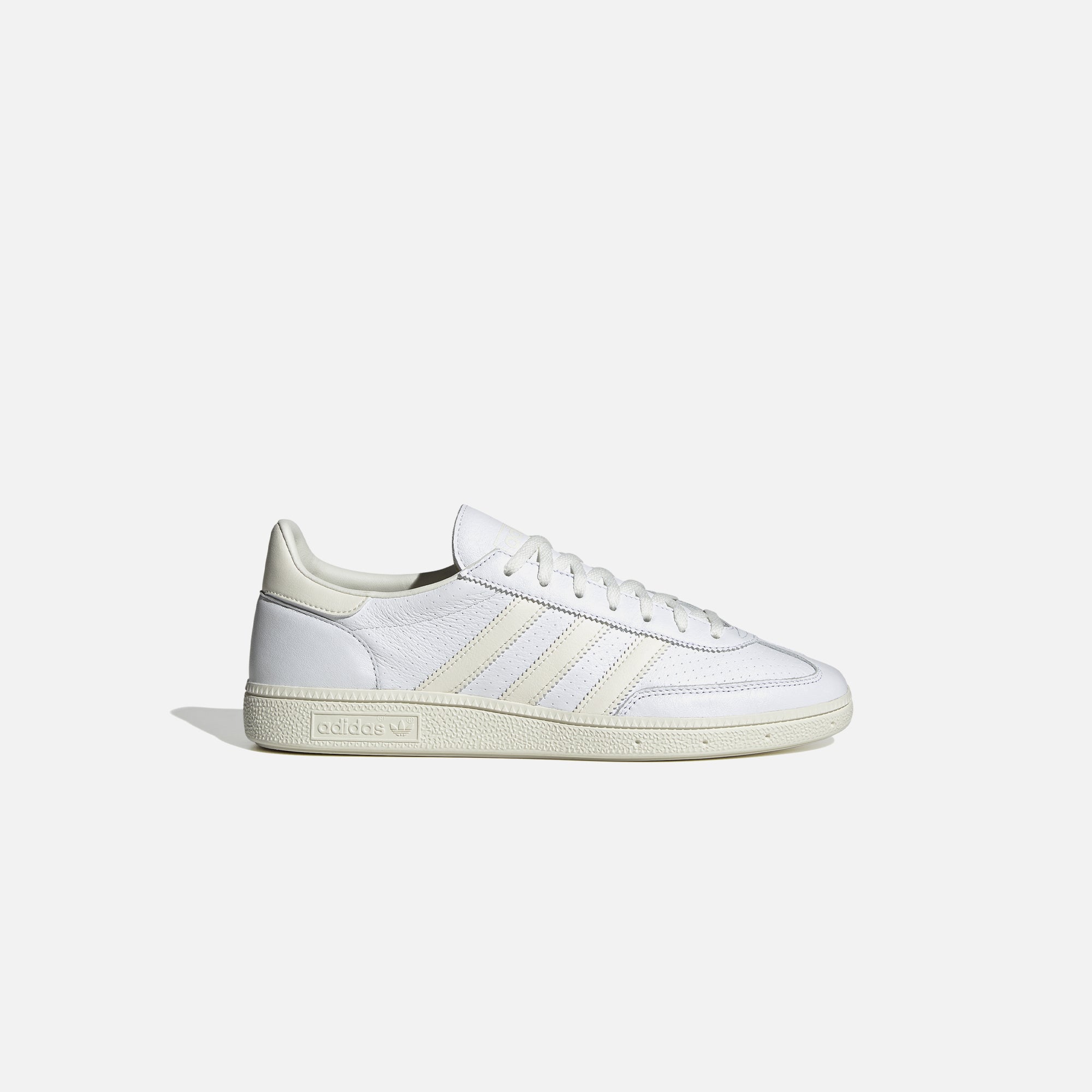 Adidas on sale spezial white