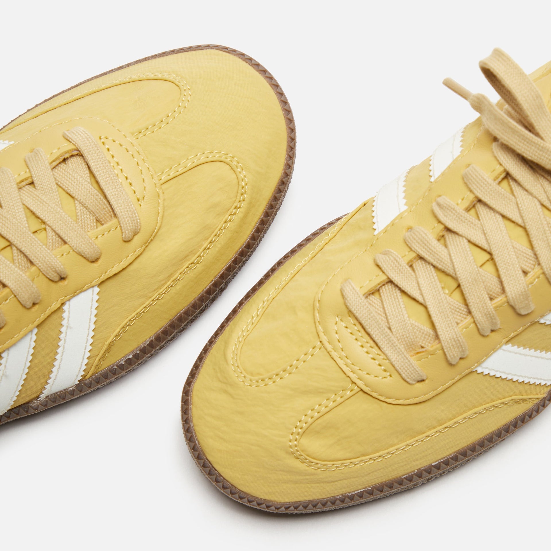 adidas Samba OG - Oat / Wonder White / Gum Kith Europe adidas Samba OG - Oat / Wonder White / Gum Kith Europe